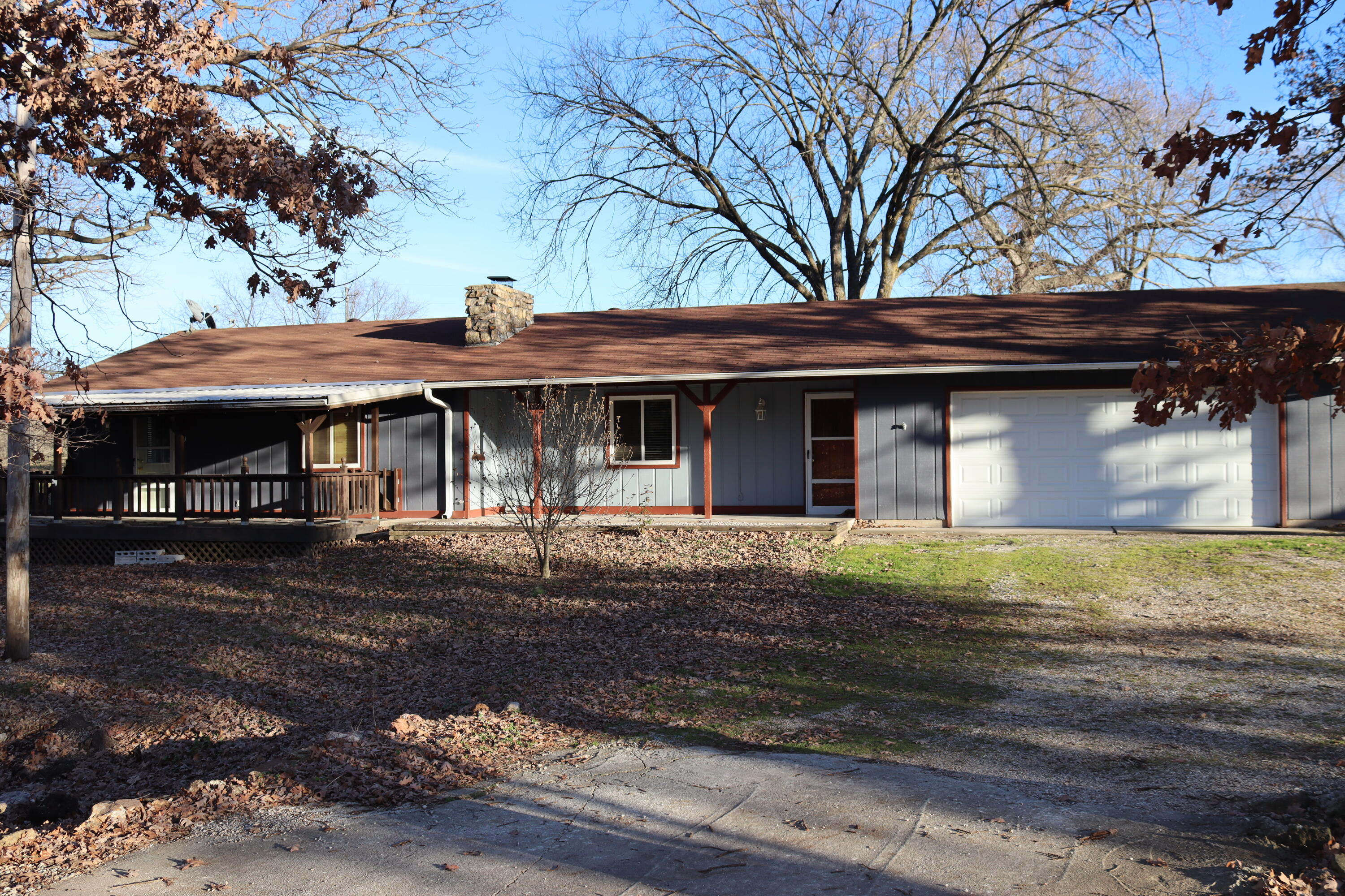 2296 State Highway W Property Photo 1
