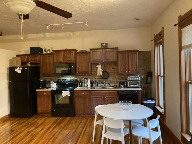 222 Park Central North Property Photo 4