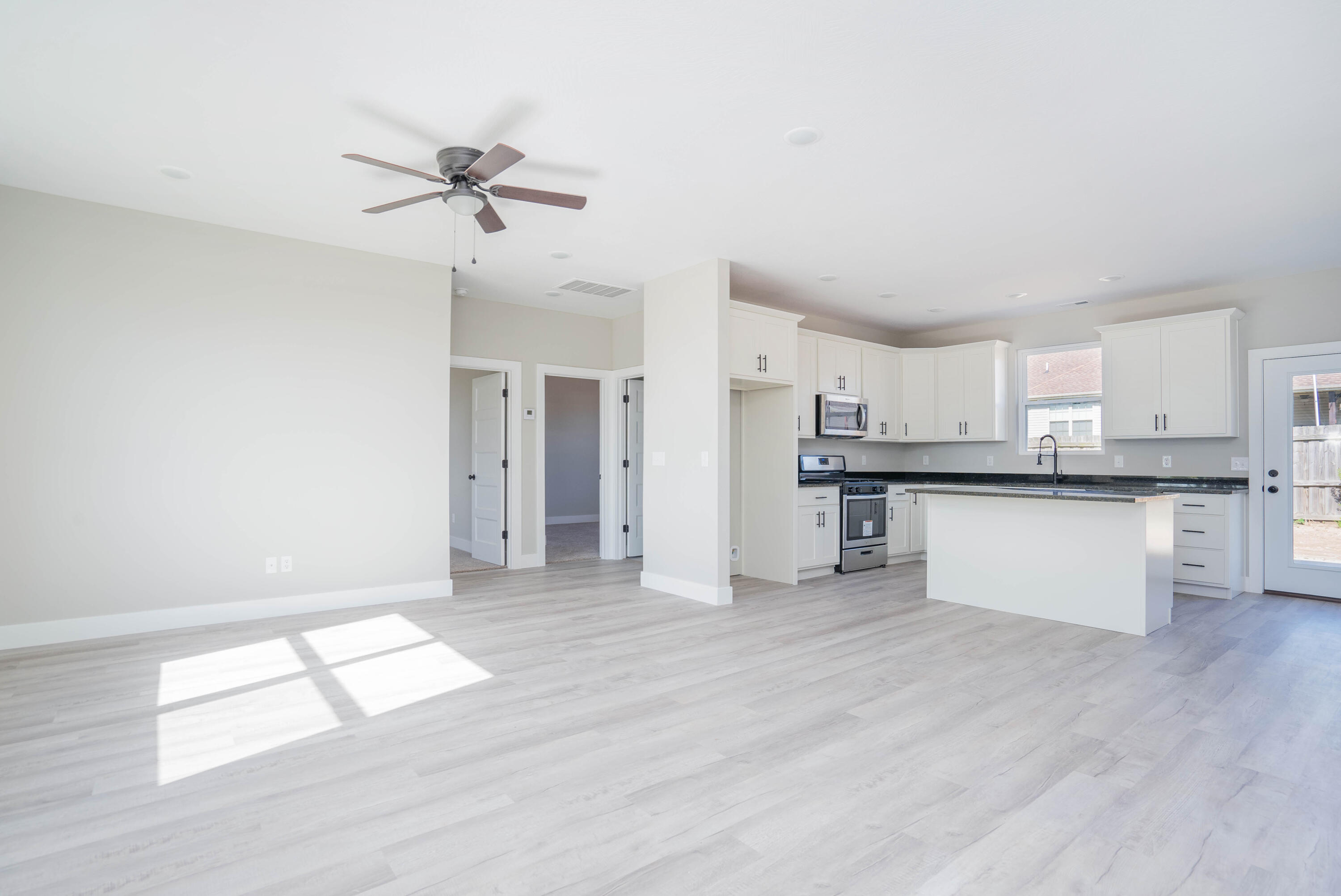 1213 North London Place Property Photo 5