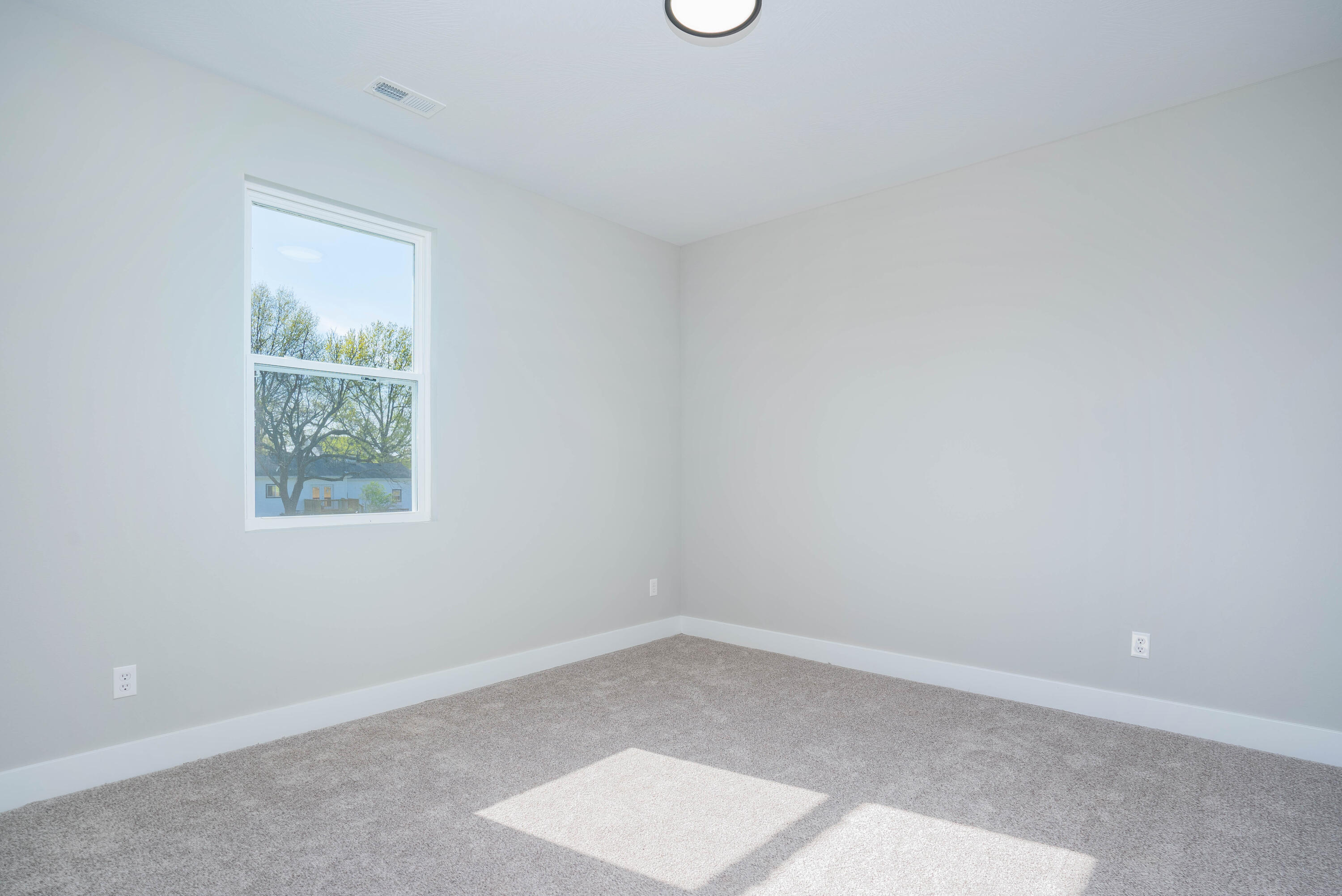 1285 North London Place Property Photo 15