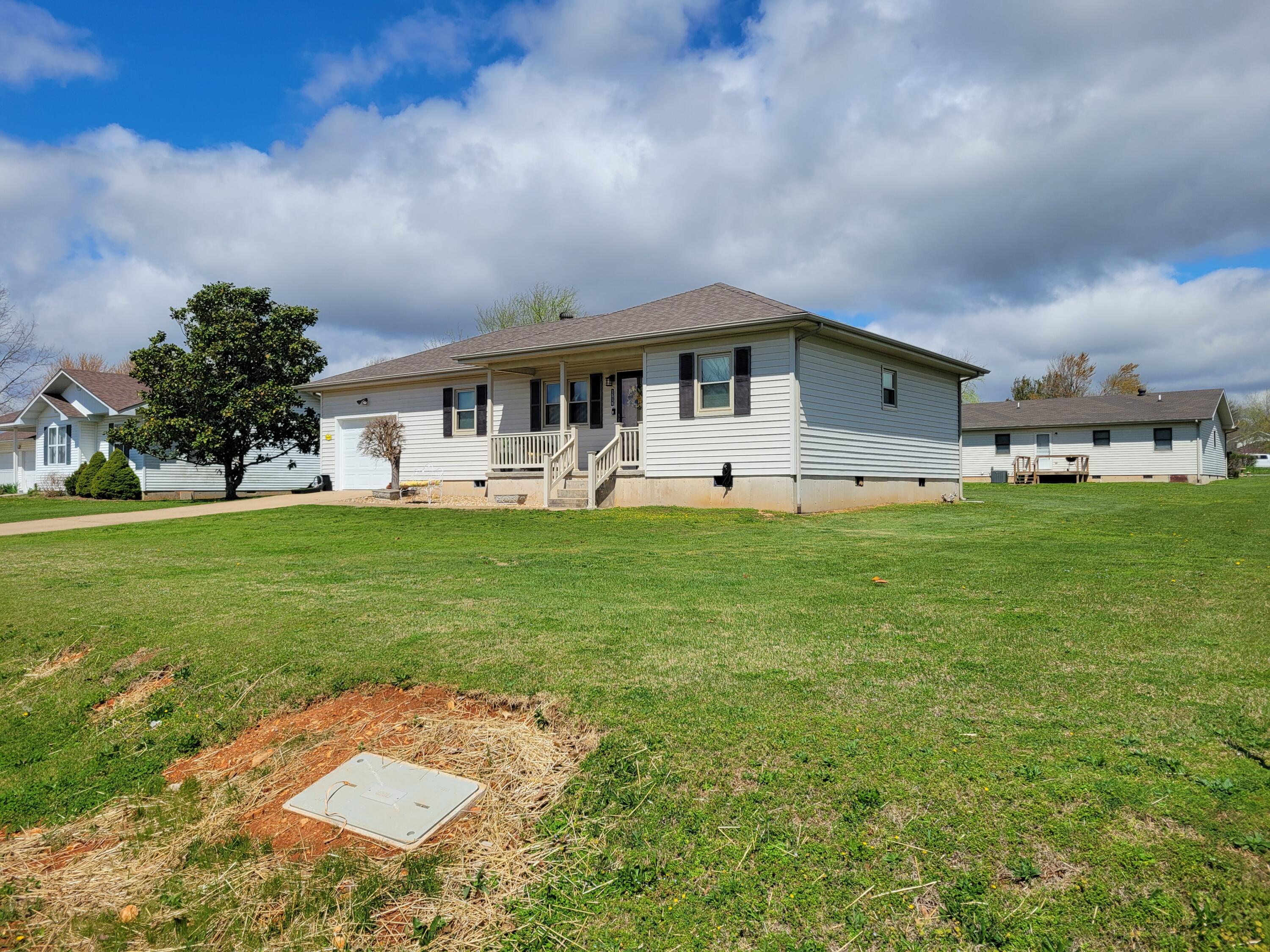 1519 Stewart Street Property Photo 3