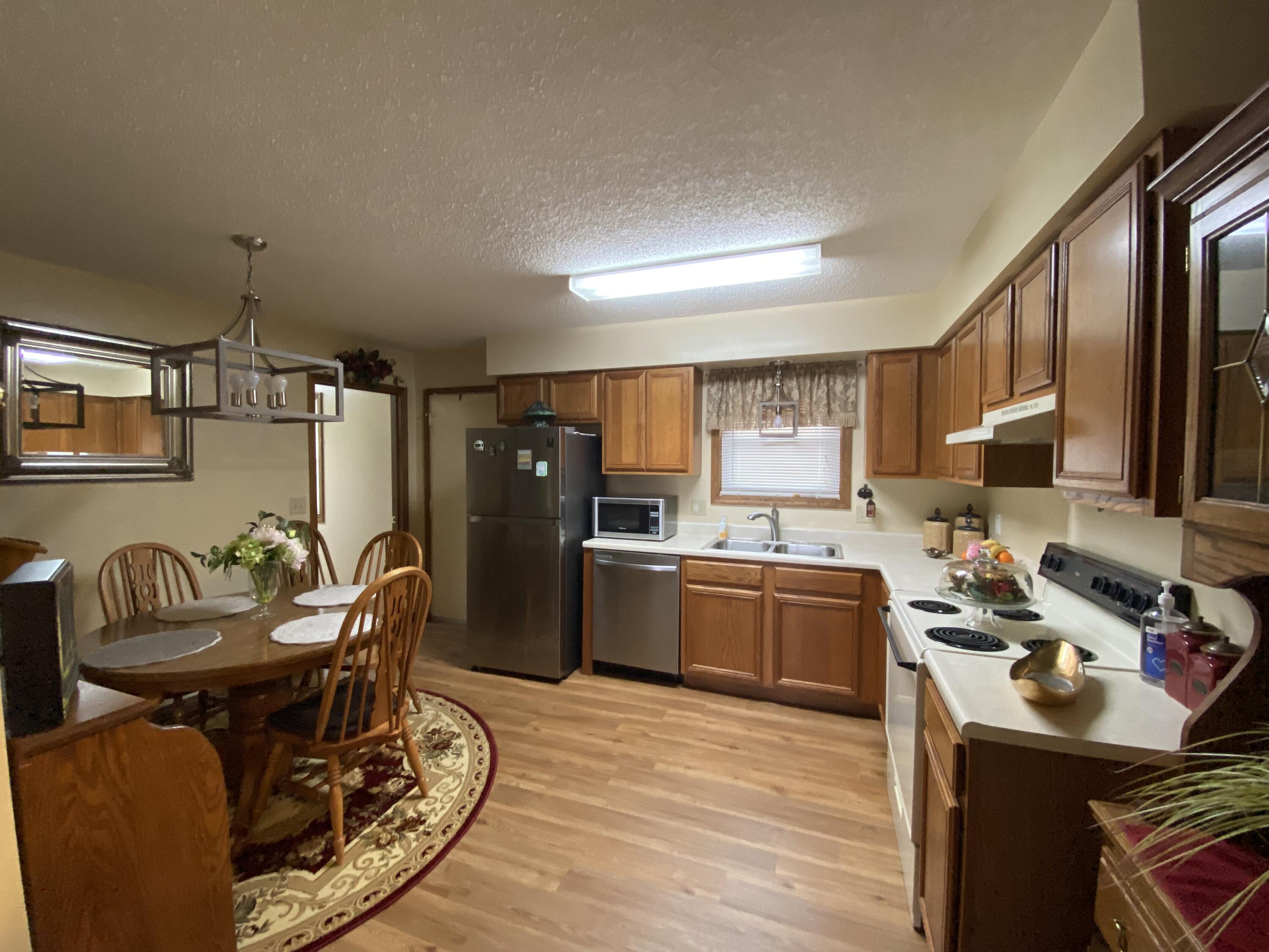 1519 Stewart Street Property Photo 10