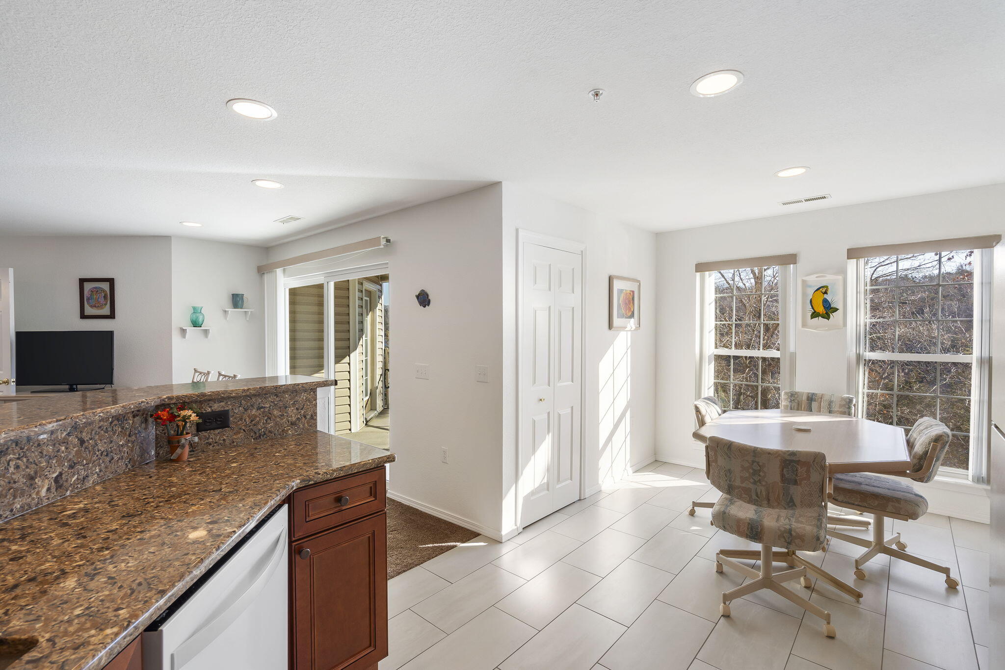 1001 Rocky Shore Terrace Property Photo 17
