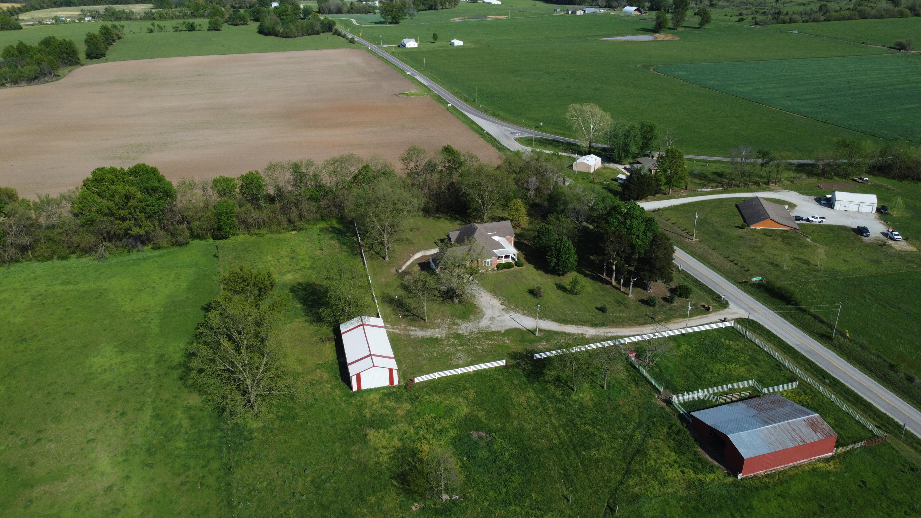 2445 East Bb Highway Property Photo 1