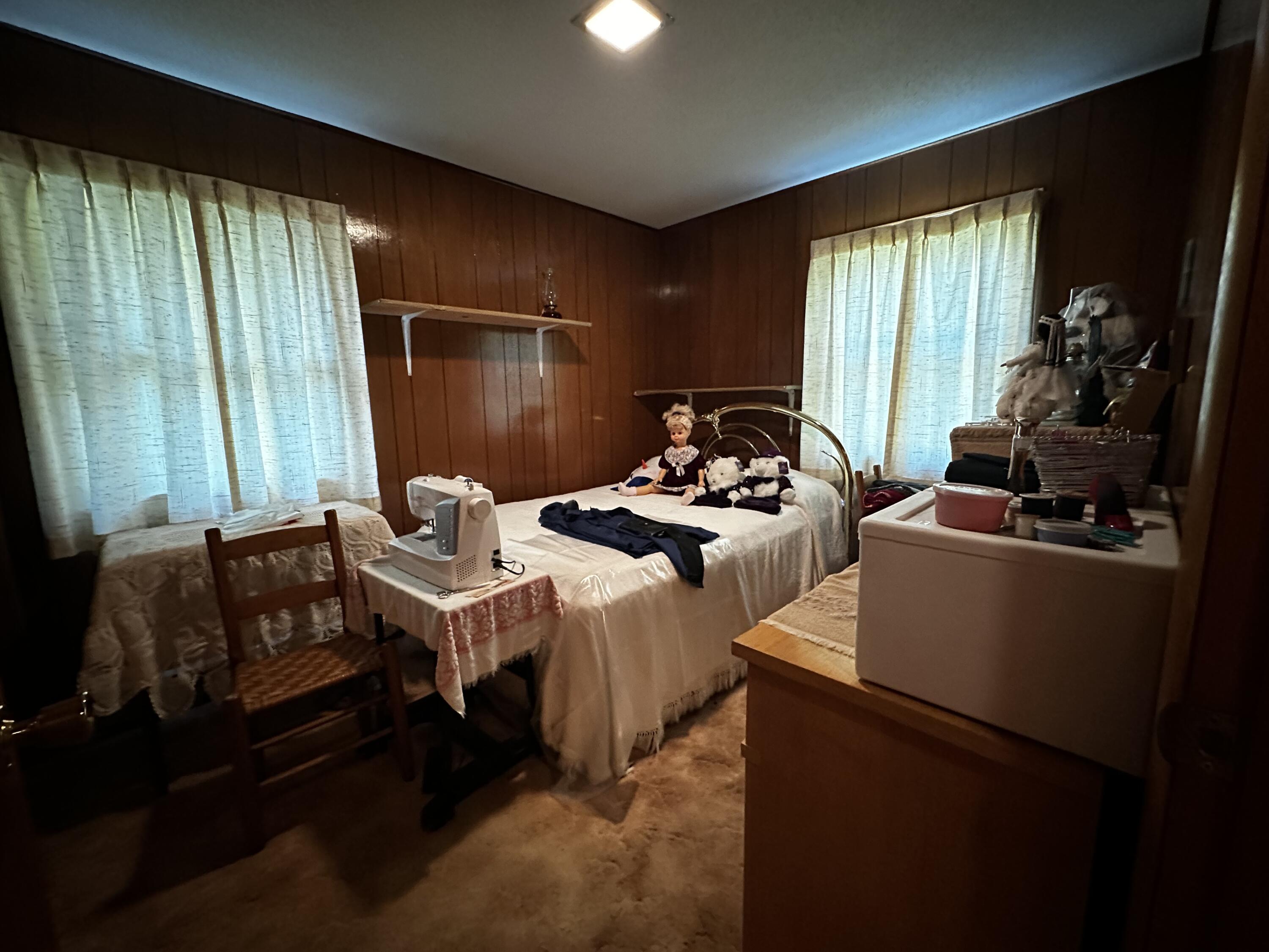 19038 State Highway E Property Photo 4