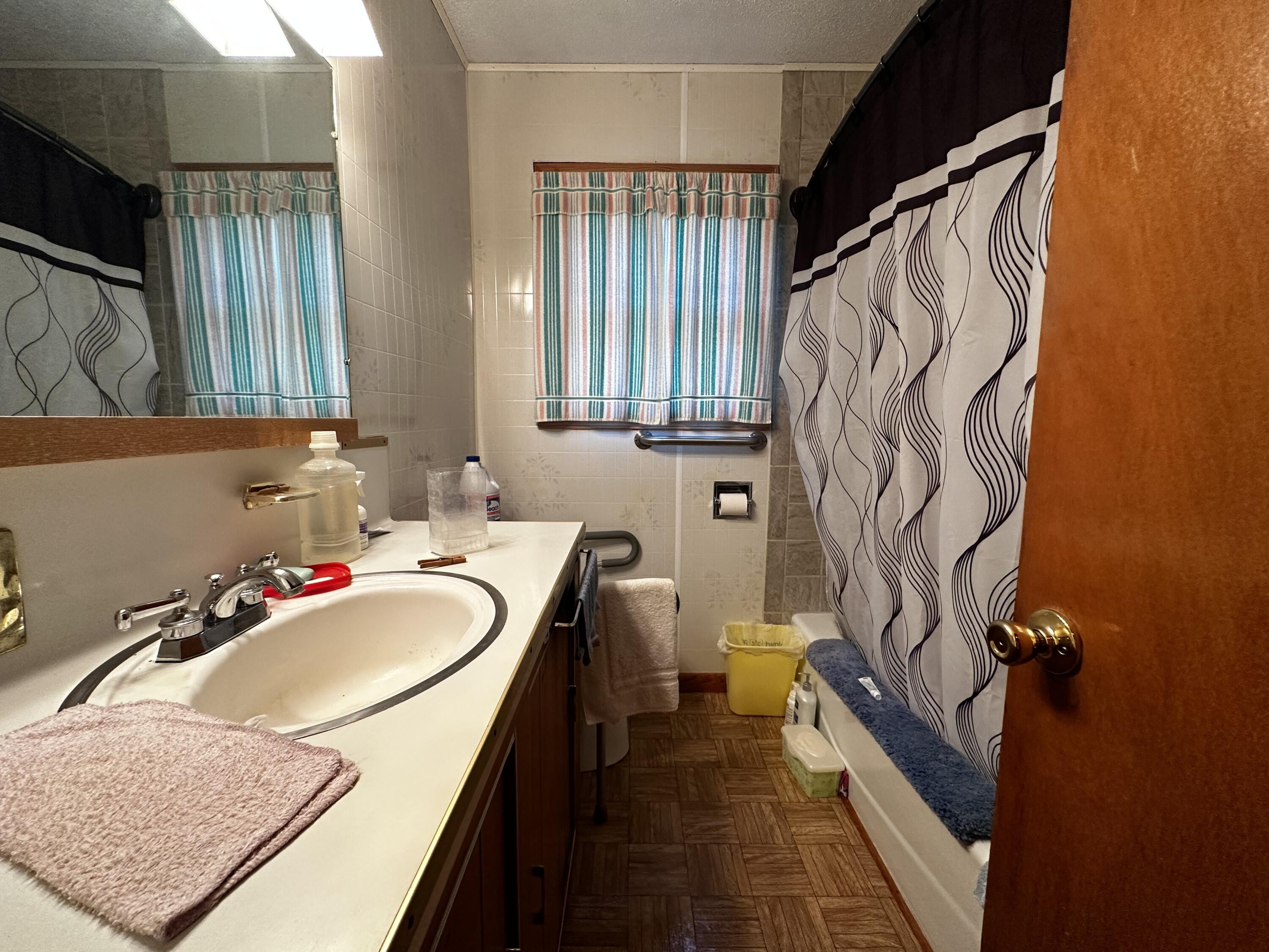 19038 State Highway E Property Photo 9