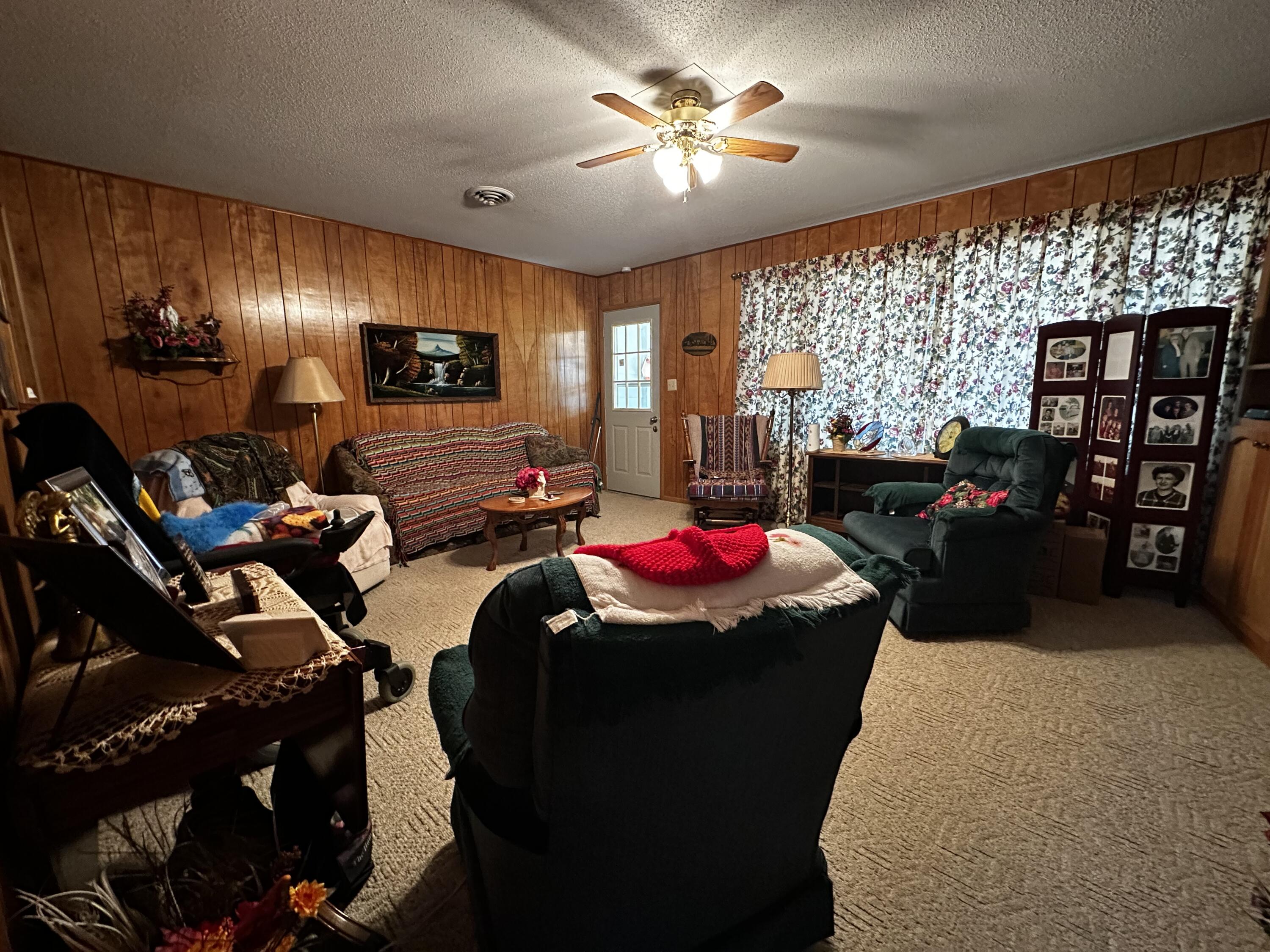 19038 State Highway E Property Photo 13