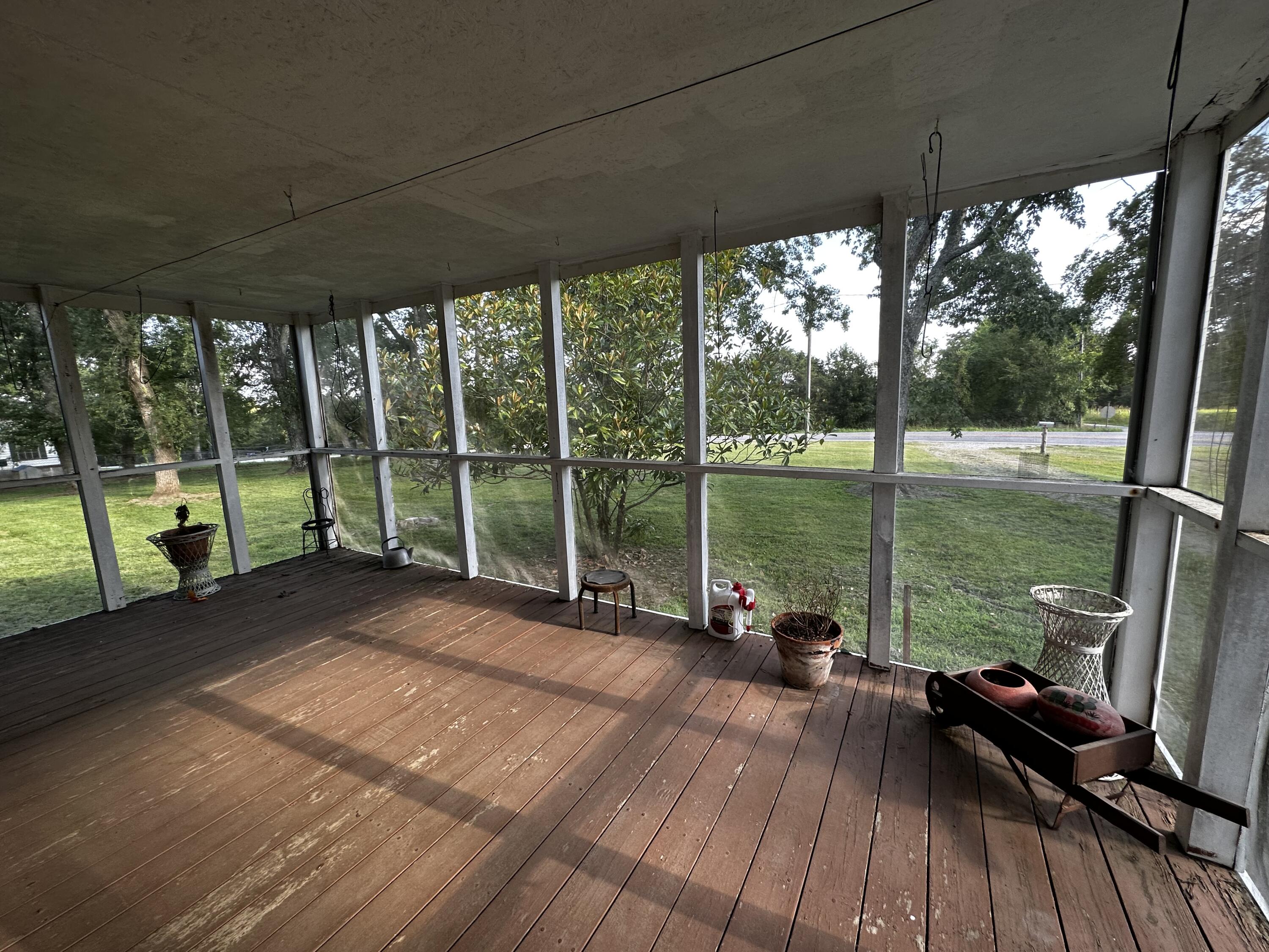 19038 State Highway E Property Photo 15