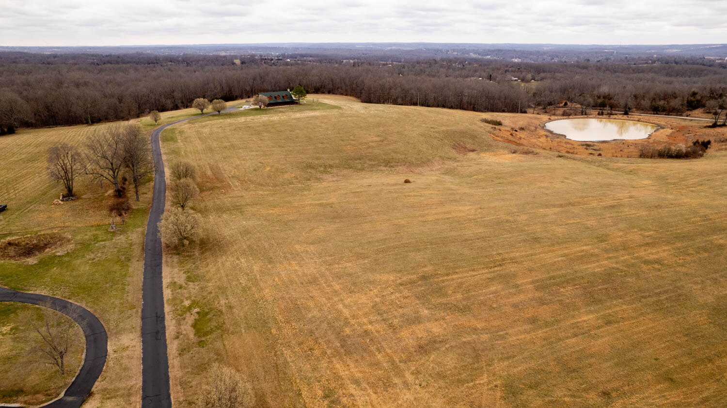 5647 Mo 142 Property Photo 55