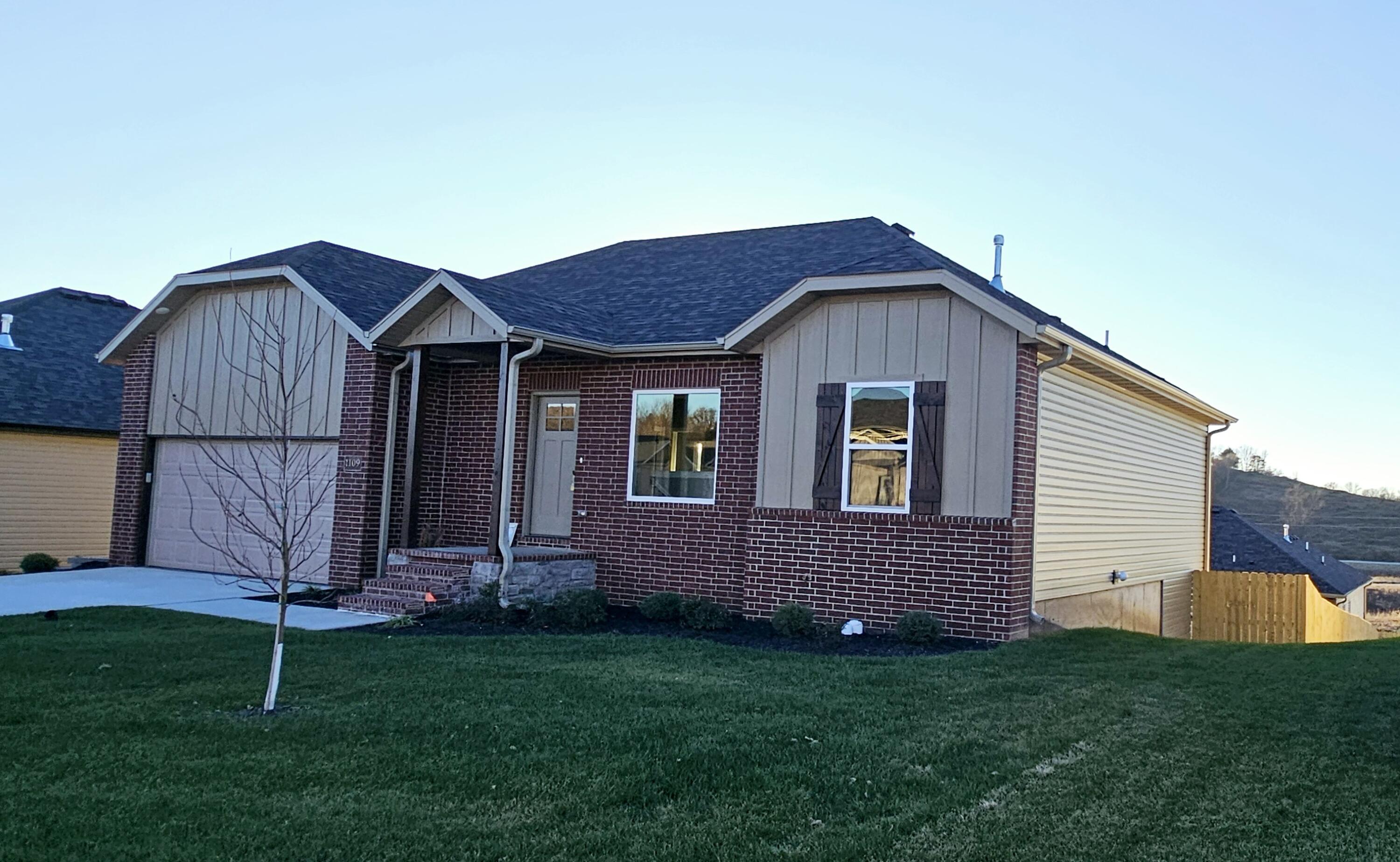 1109 South Swift Avenue Property Photo 1