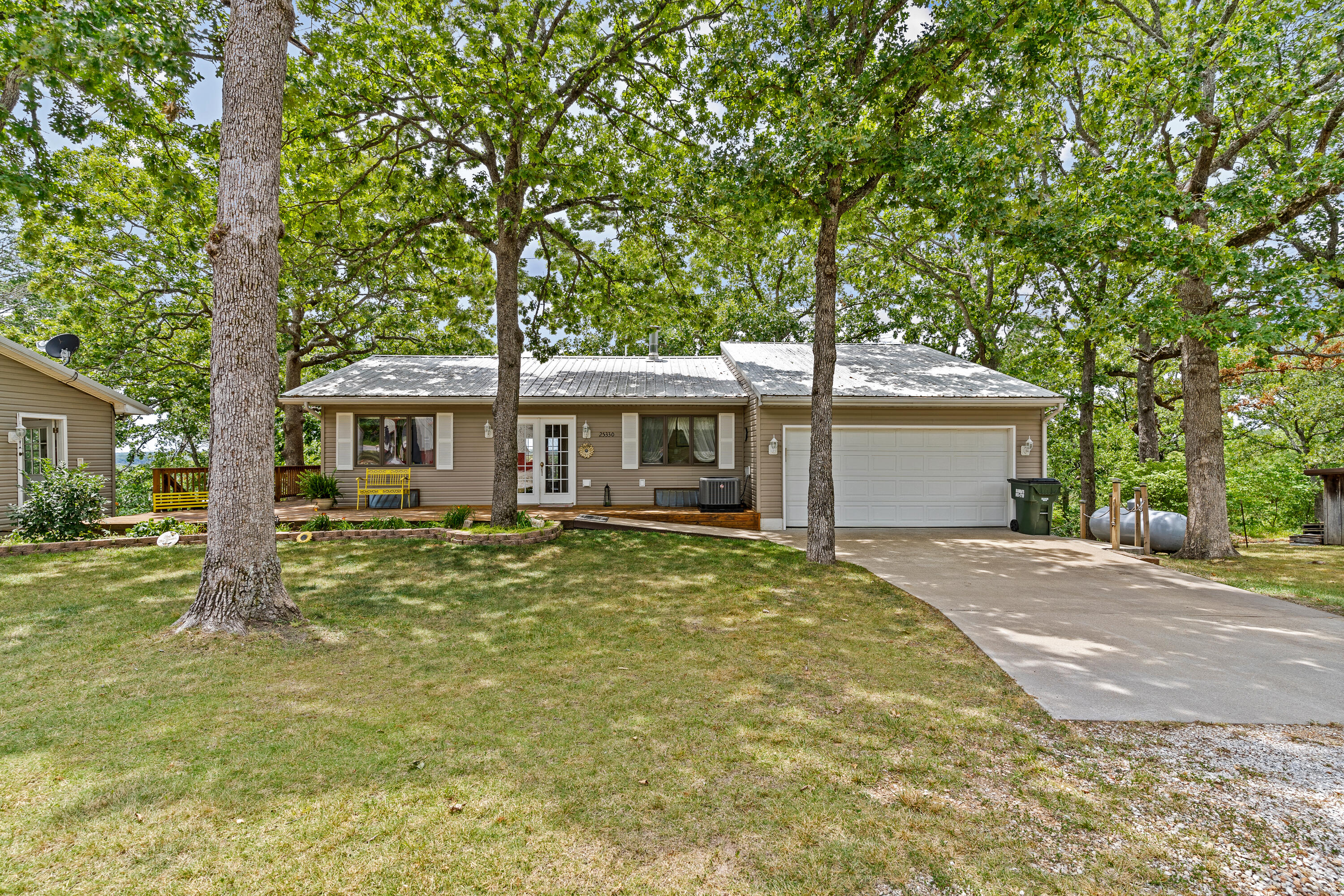 25330 Tulip Place Property Photo 1