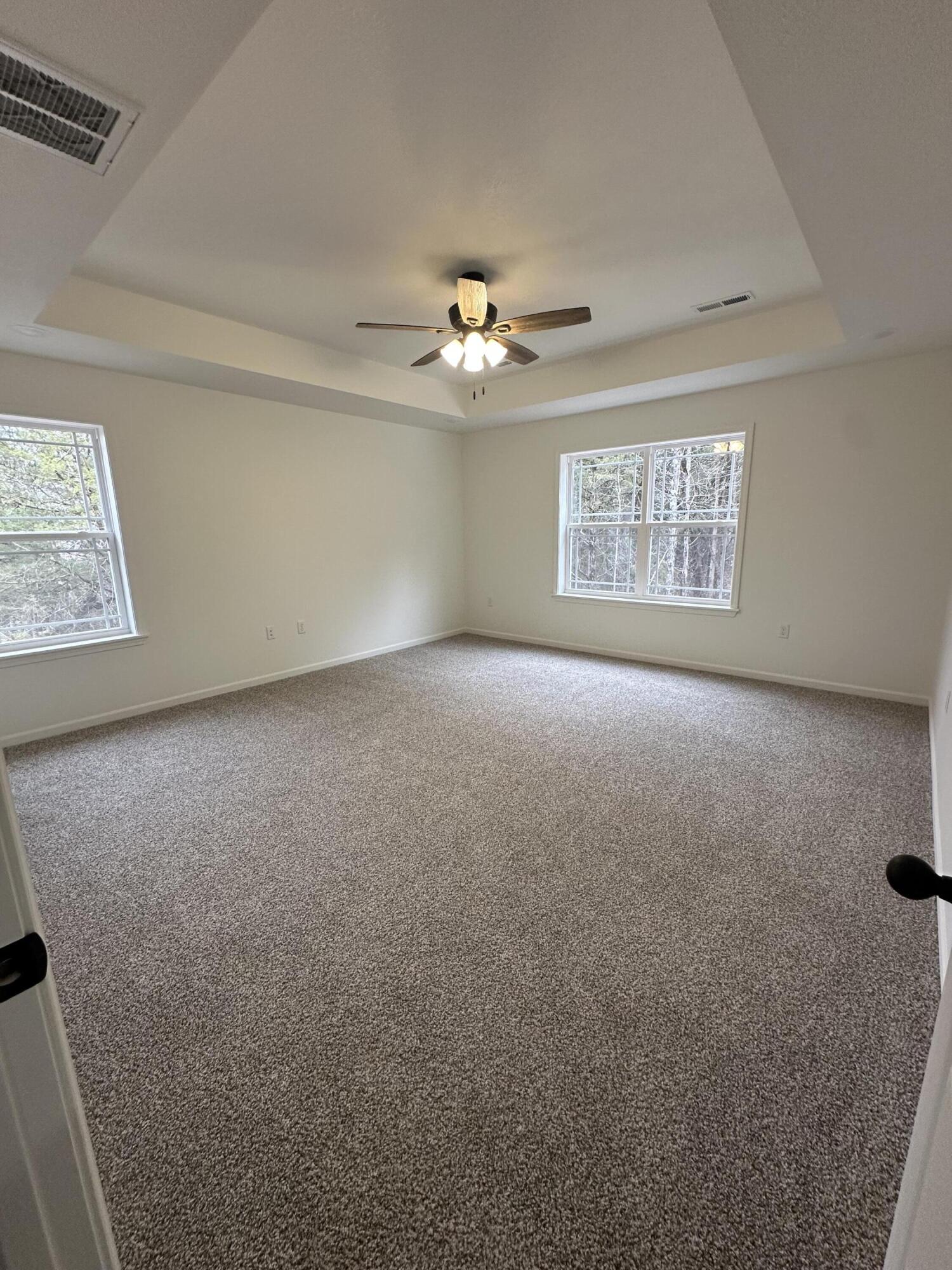 592 Pine Woods Village Drive Property Photo 6