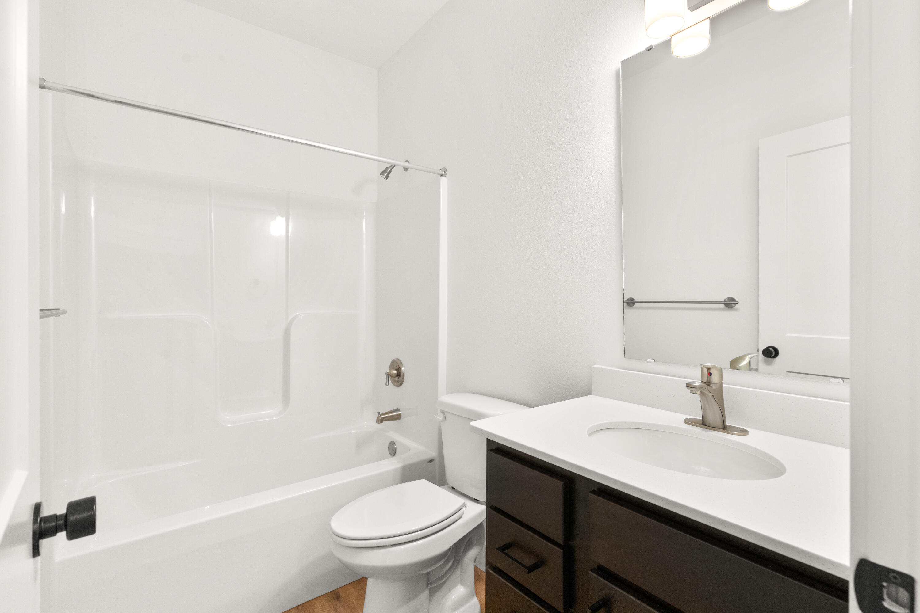 3815-3840 South York Avenue Property Photo 21