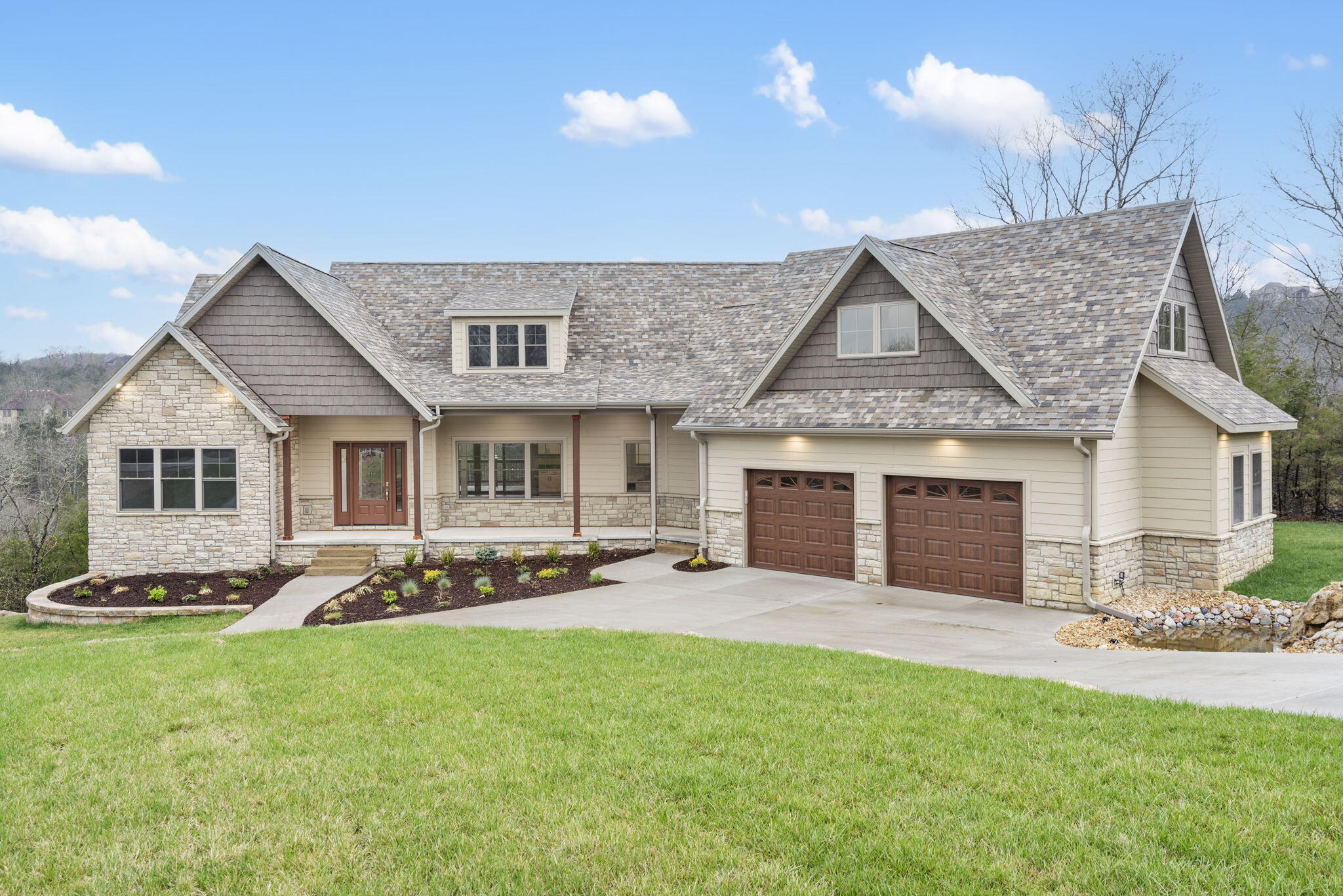 653 Forest Lake Drive Property Photo 1