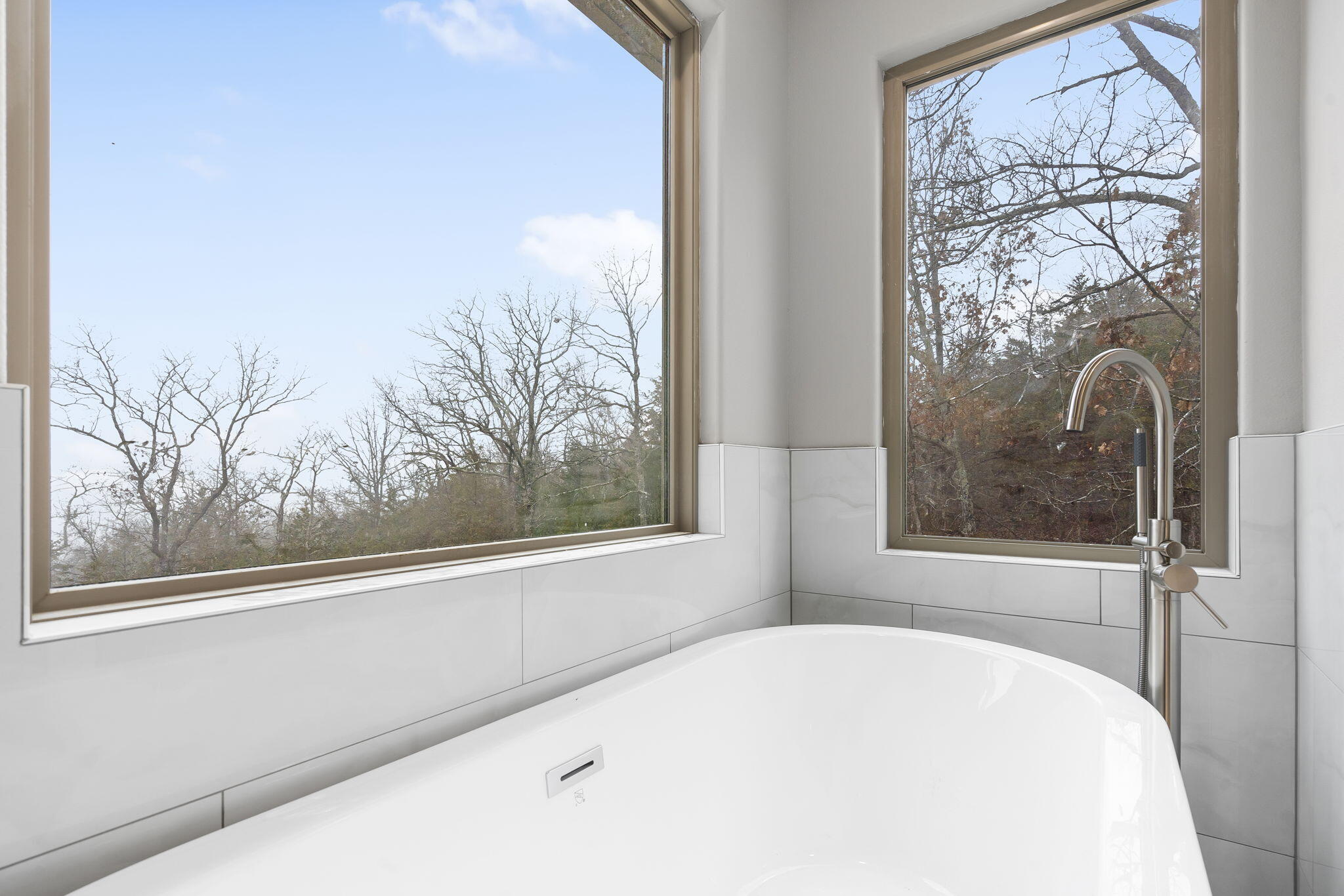 653 Forest Lake Drive Property Photo 24
