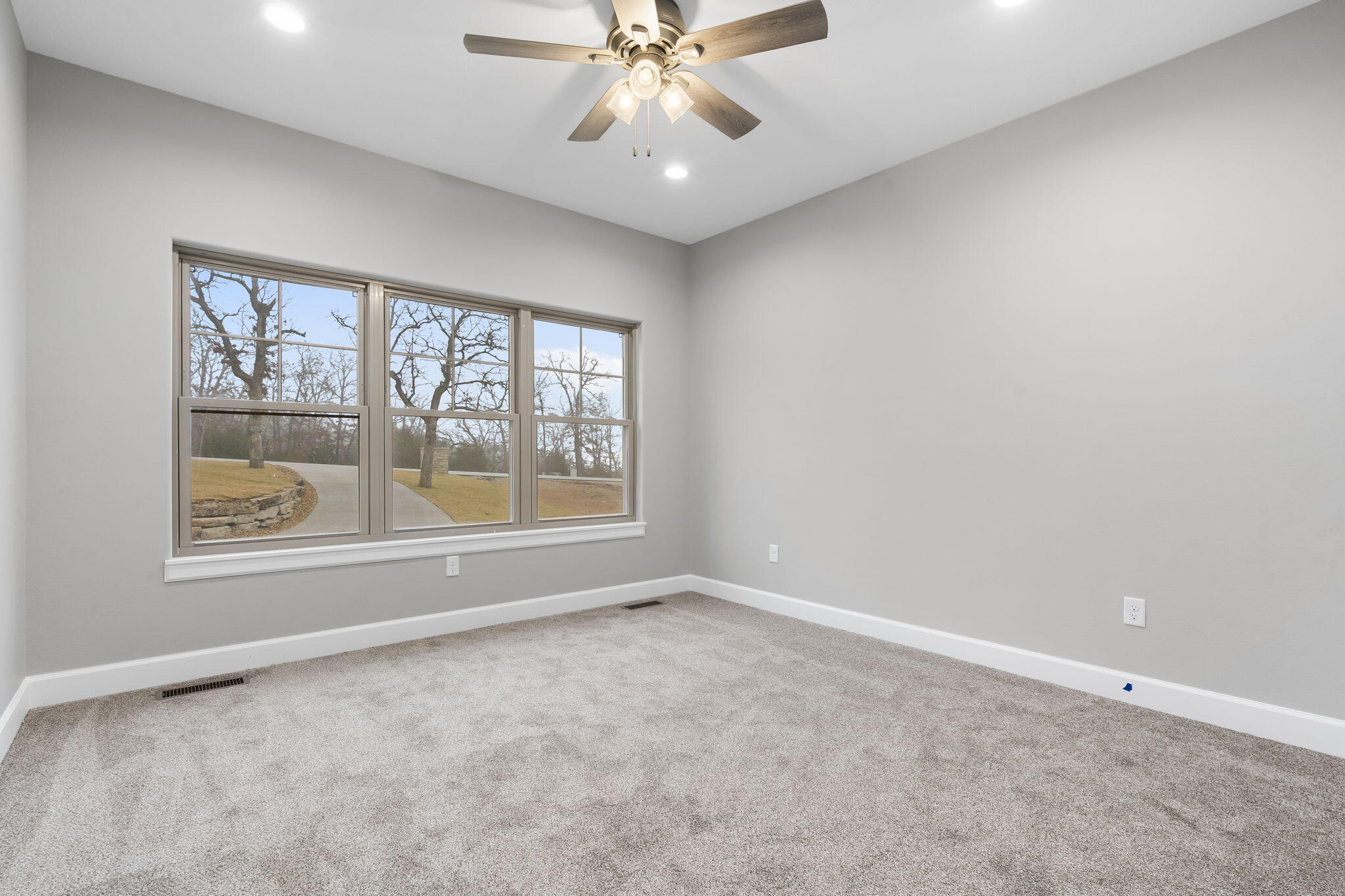 653 Forest Lake Drive Property Photo 27