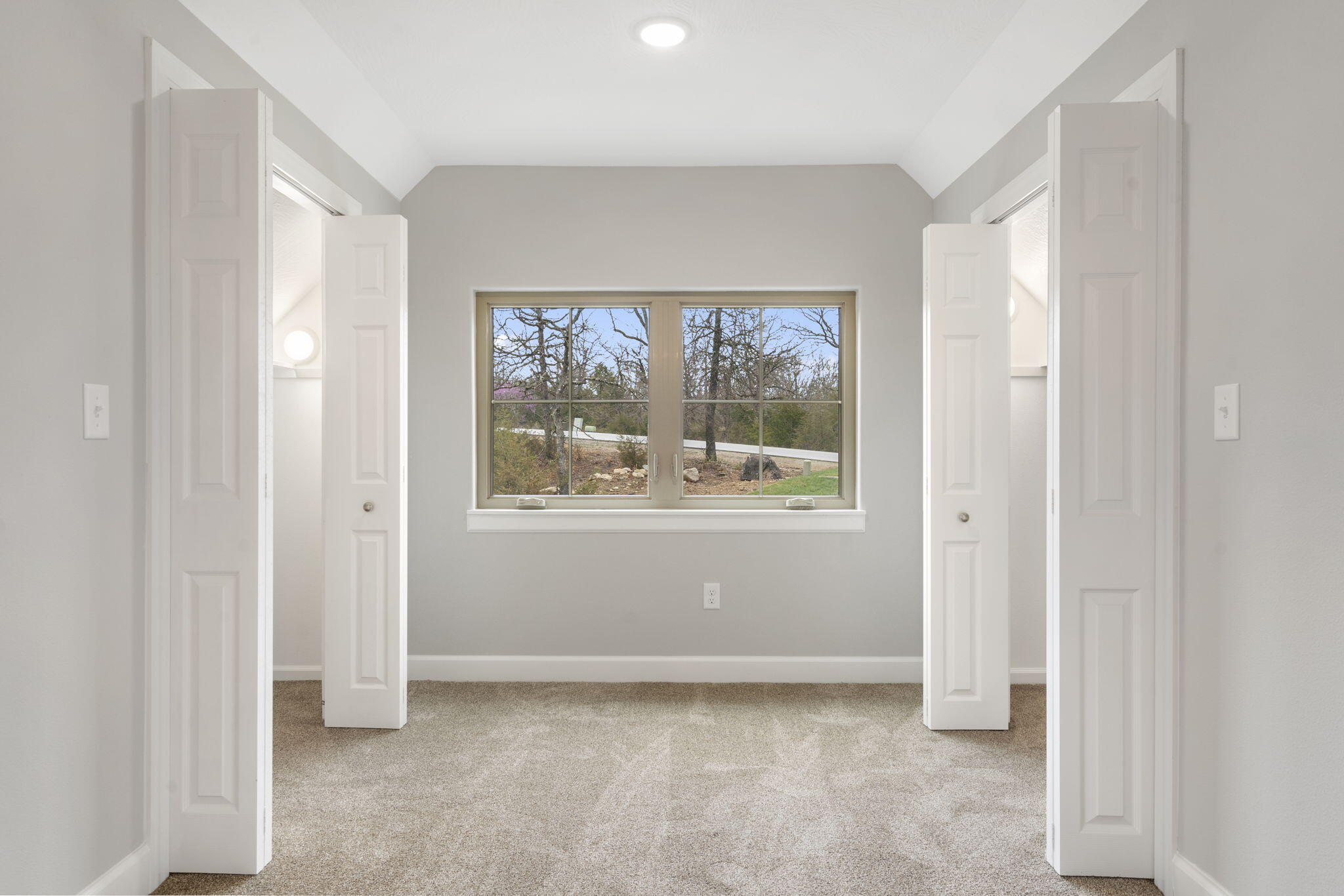 653 Forest Lake Drive Property Photo 35