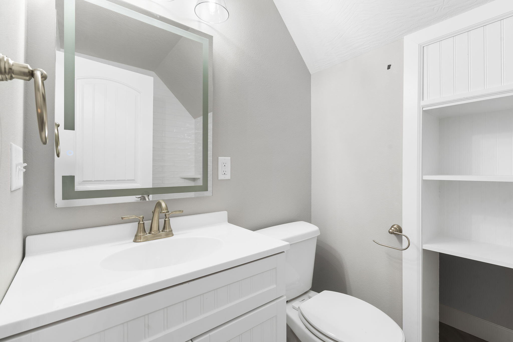 653 Forest Lake Drive Property Photo 40
