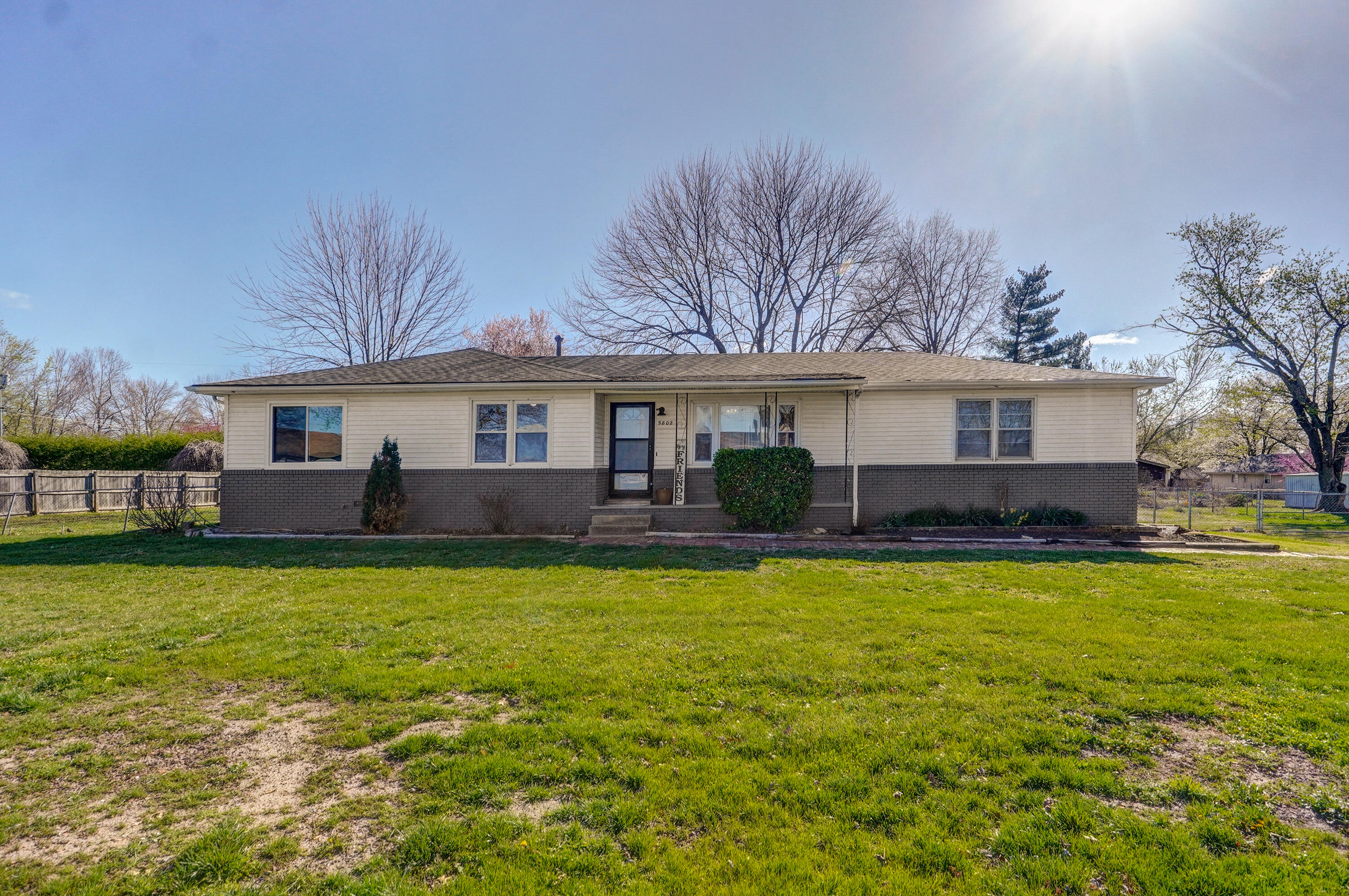 5802 South State Highway Ff Property Photo 1