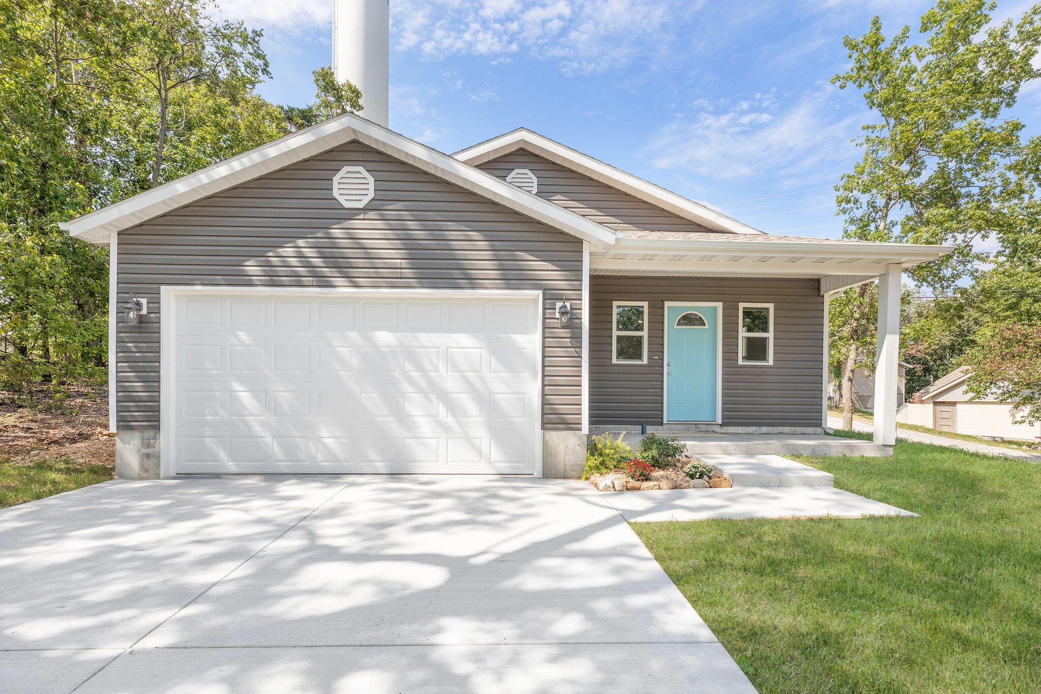 5012 Pear Drive Property Photo 1