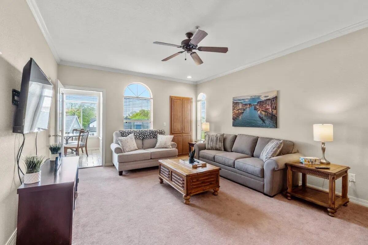 200 Glory Road Property Photo 4