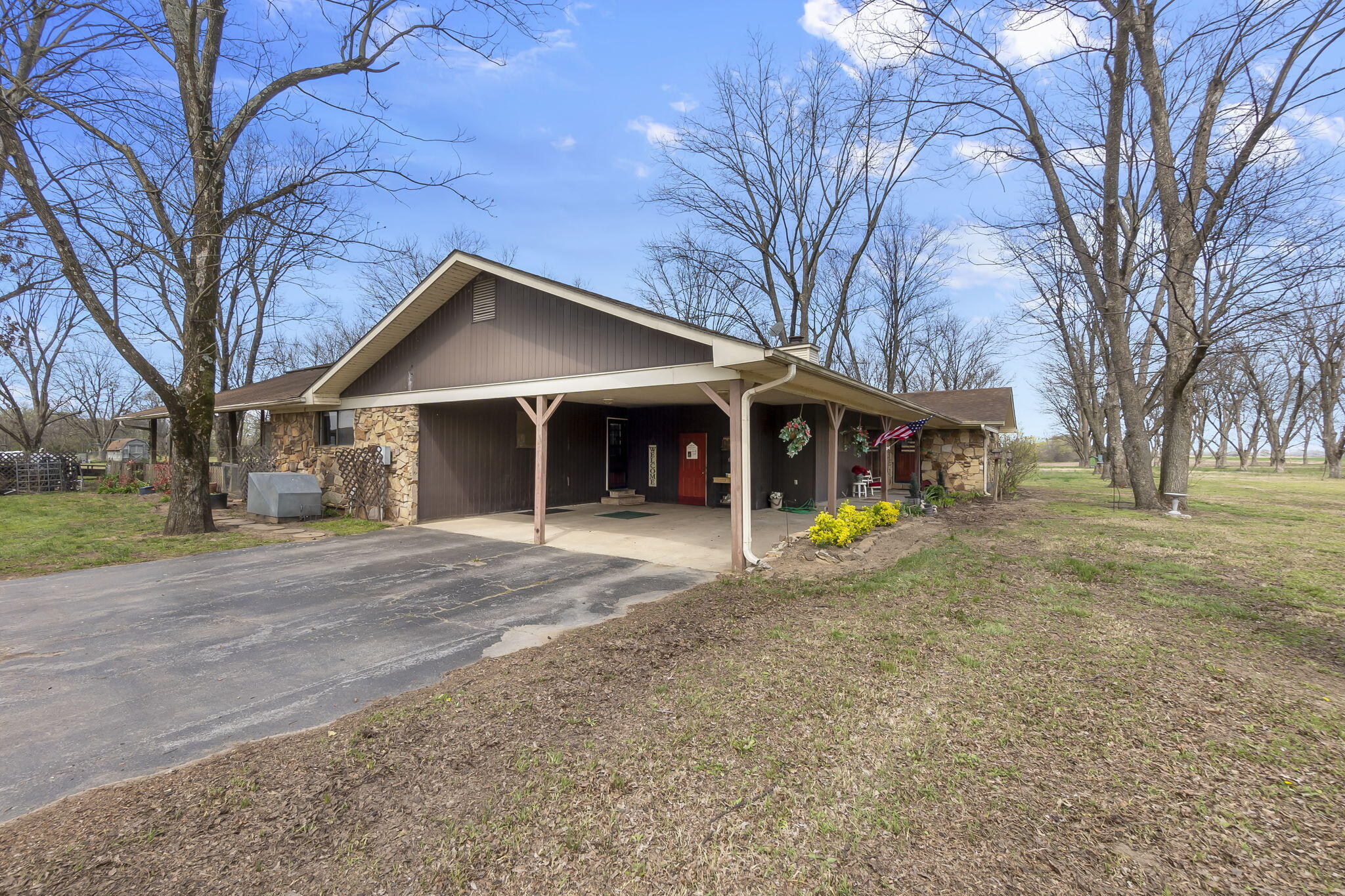 18465 County Road 405 Property Photo 17