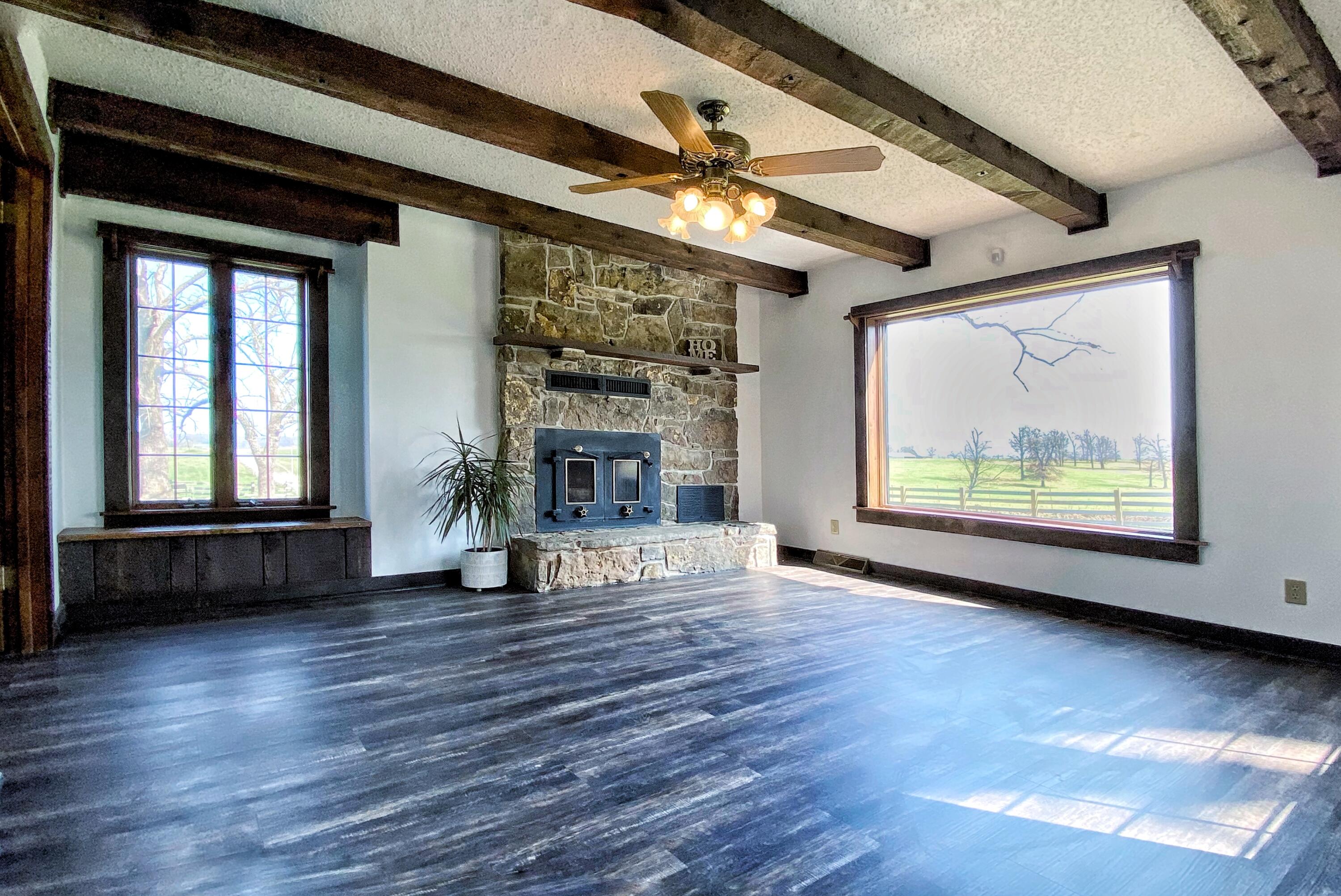 10239 Farm Road 1035 Property Photo 17