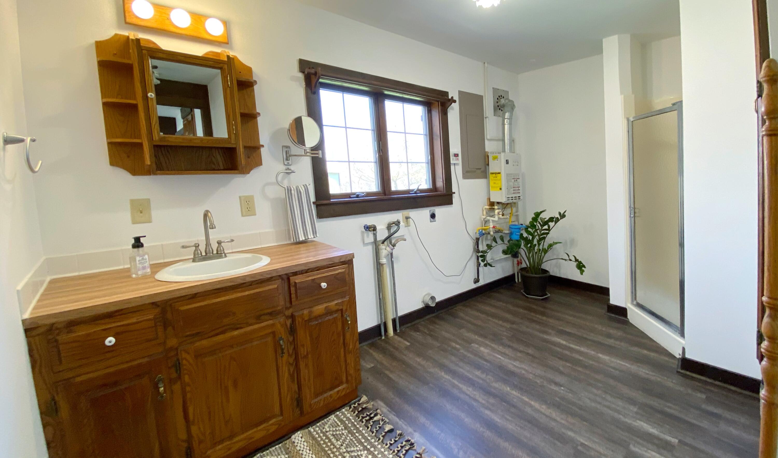10239 Farm Road 1035 Property Photo 28