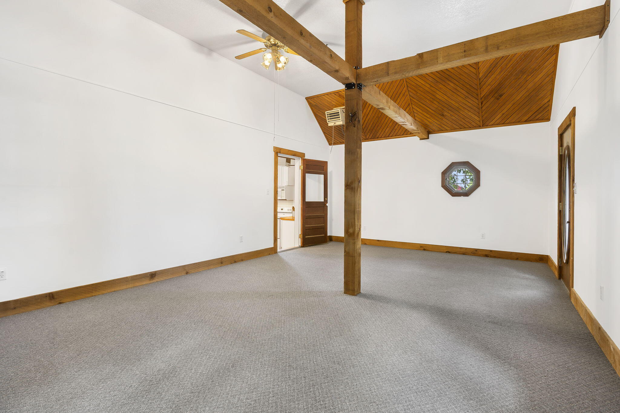 10239 Farm Road 1035 Property Photo 36