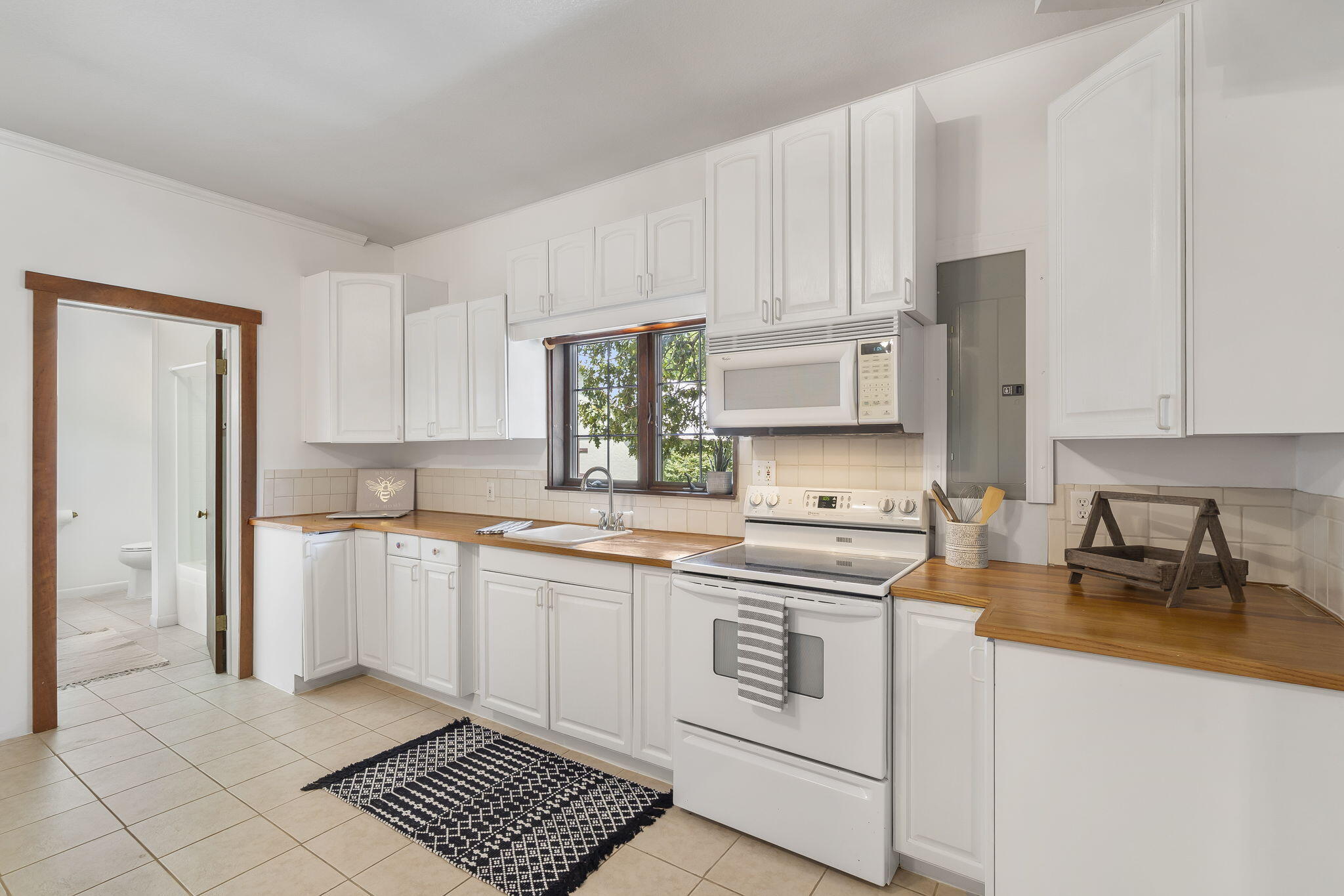 10239 Farm Road 1035 Property Photo 42