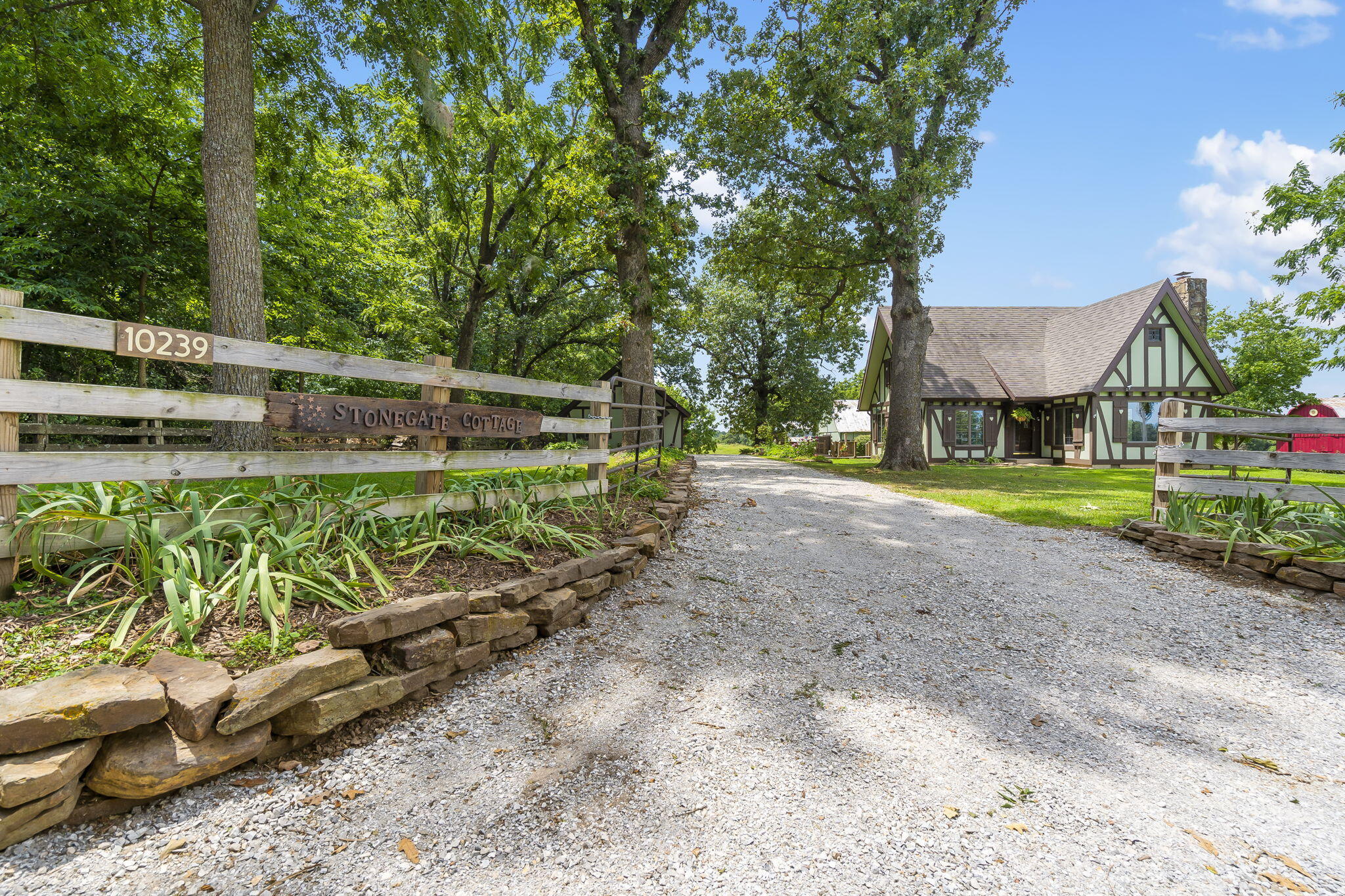 10239 Farm Road 1035 Property Photo 57