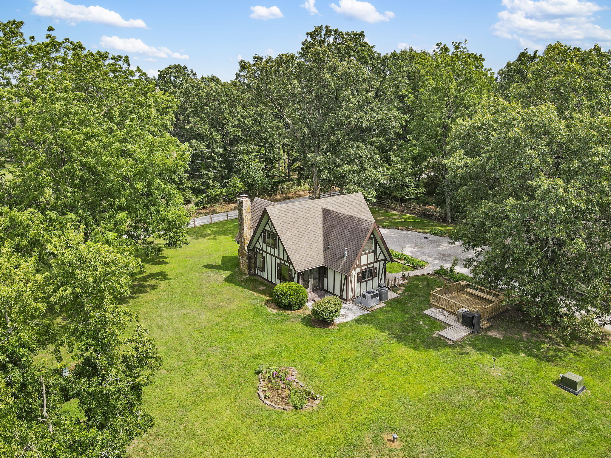 10239 Farm Road 1035 Property Photo 58