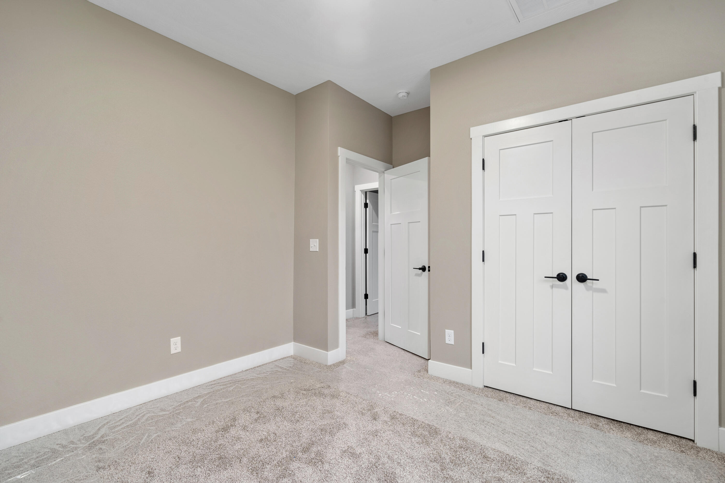 146 East Chloe Lane Property Photo 22