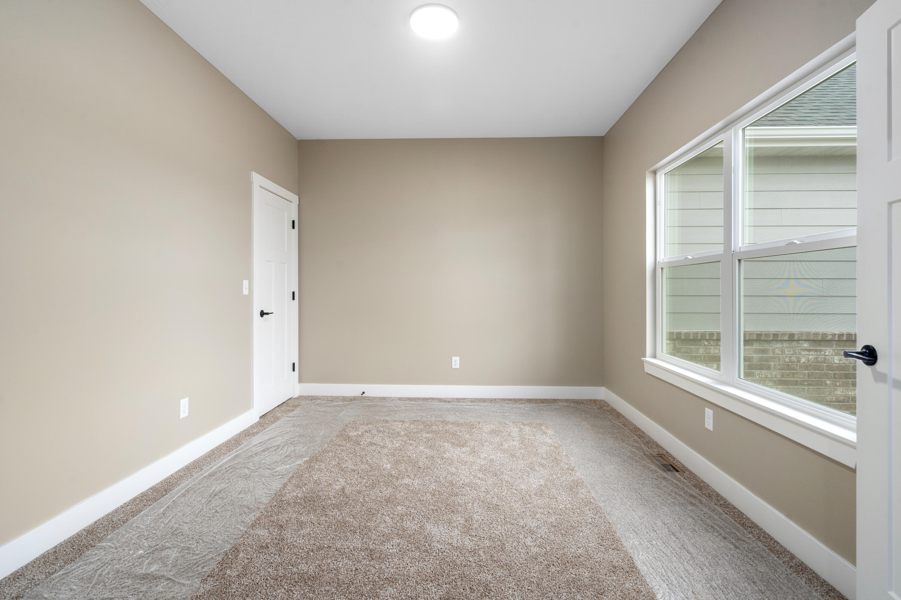 146 East Chloe Lane Property Photo 27
