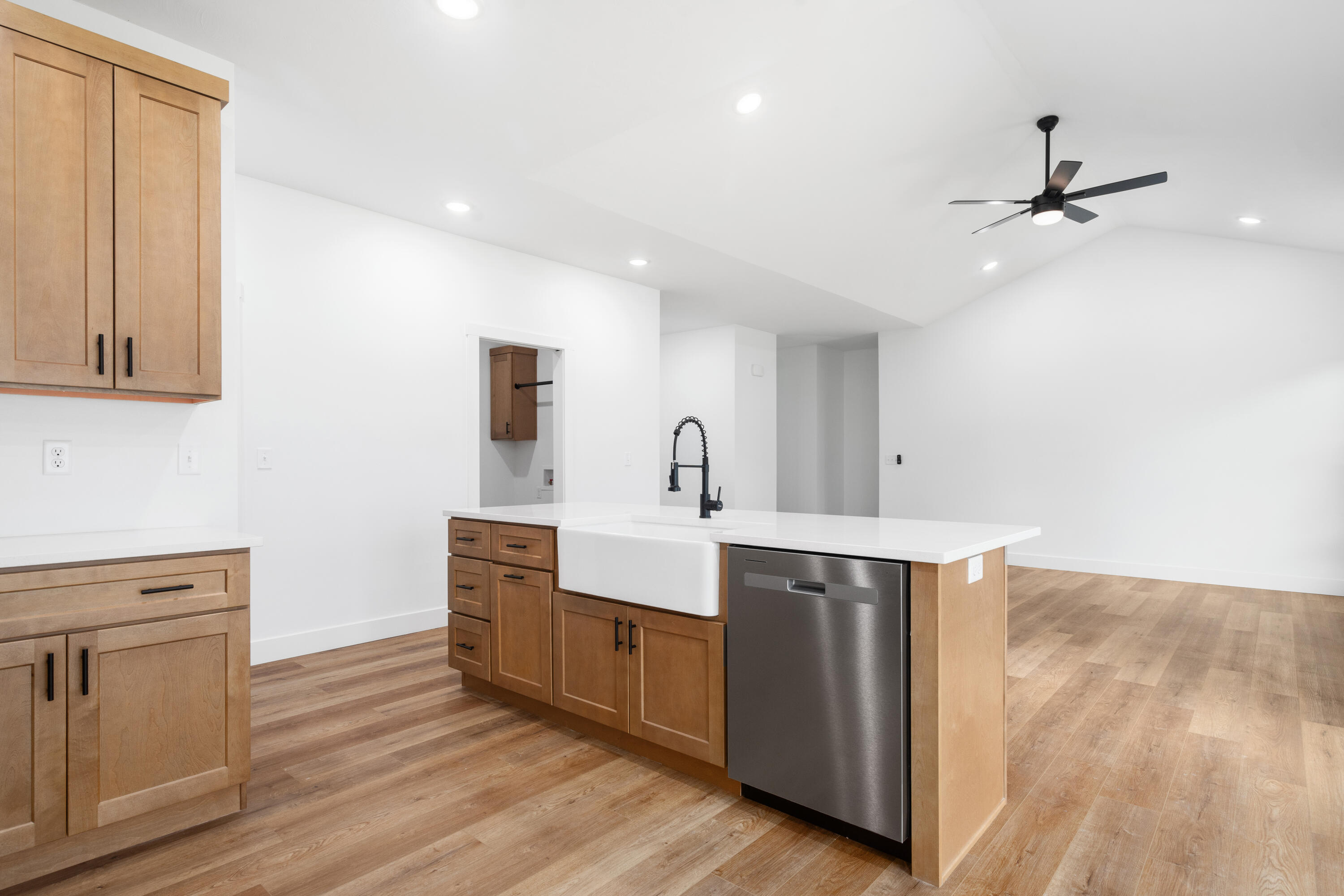 1403 North Harper Ridge Drive Property Photo 8