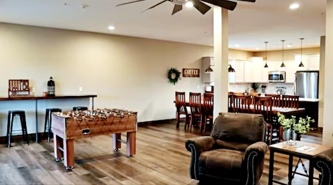 410 Lakefront Drive Property Photo 9