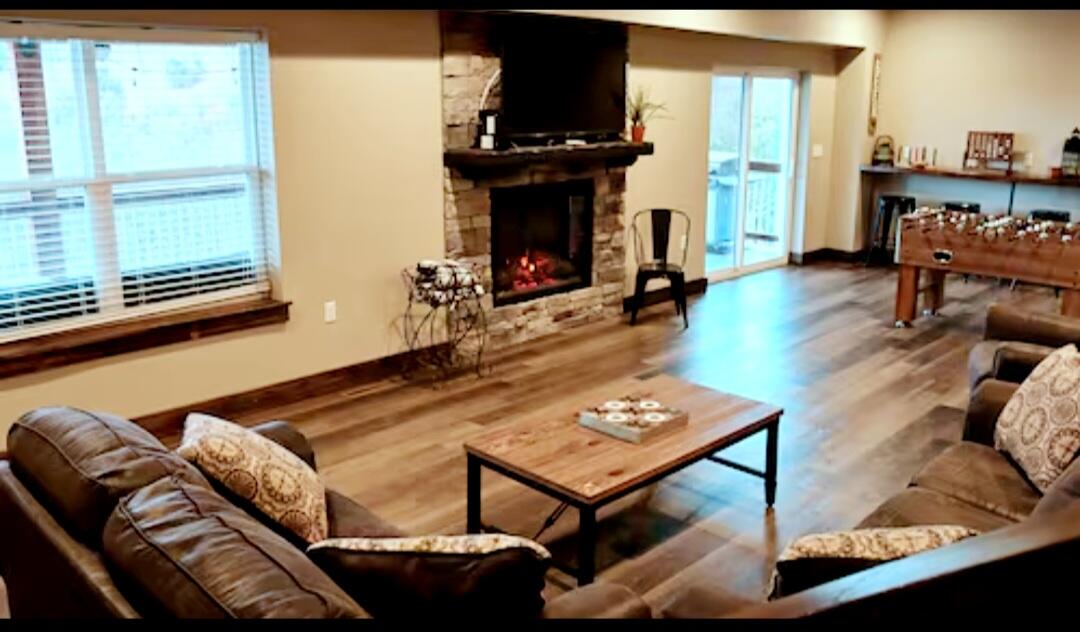 410 Lakefront Drive Property Photo 11