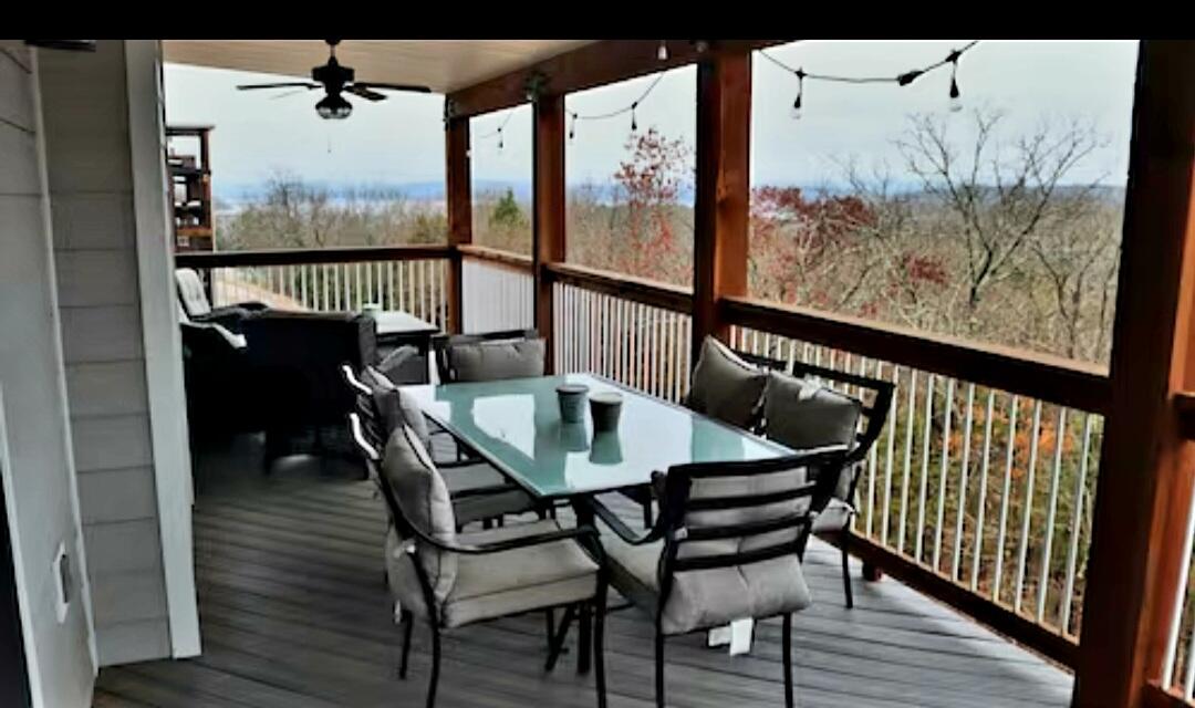 410 Lakefront Drive Property Photo 24