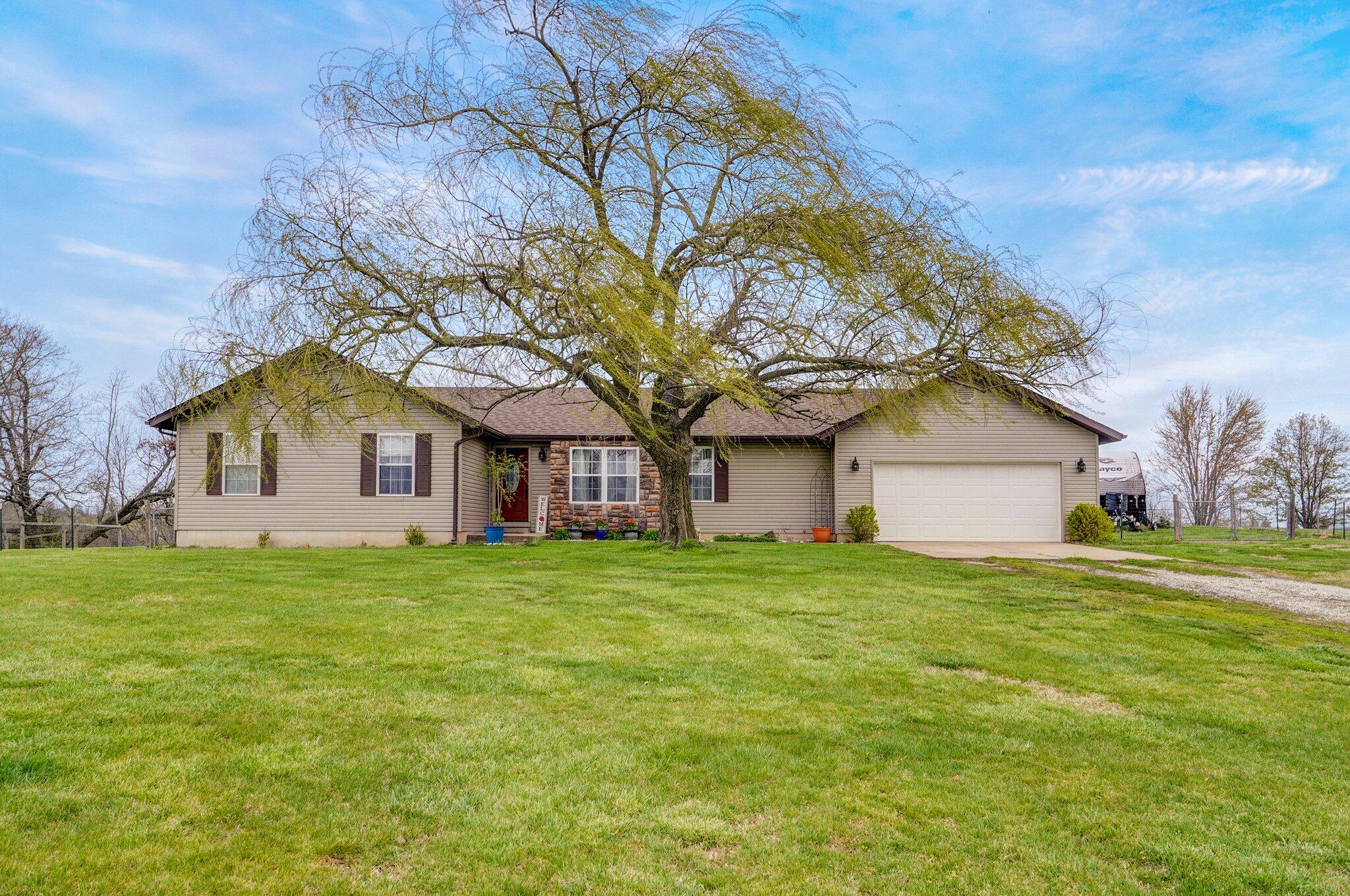 735 Sassafras Road Property Photo 1
