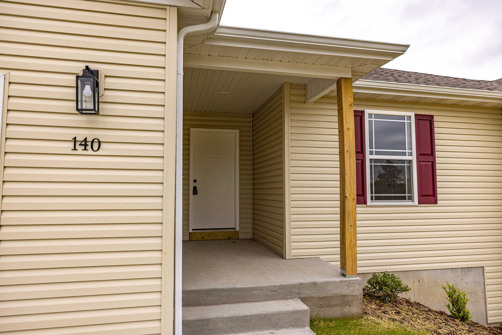 140 Blue Spruce Drive Drive Property Photo 5