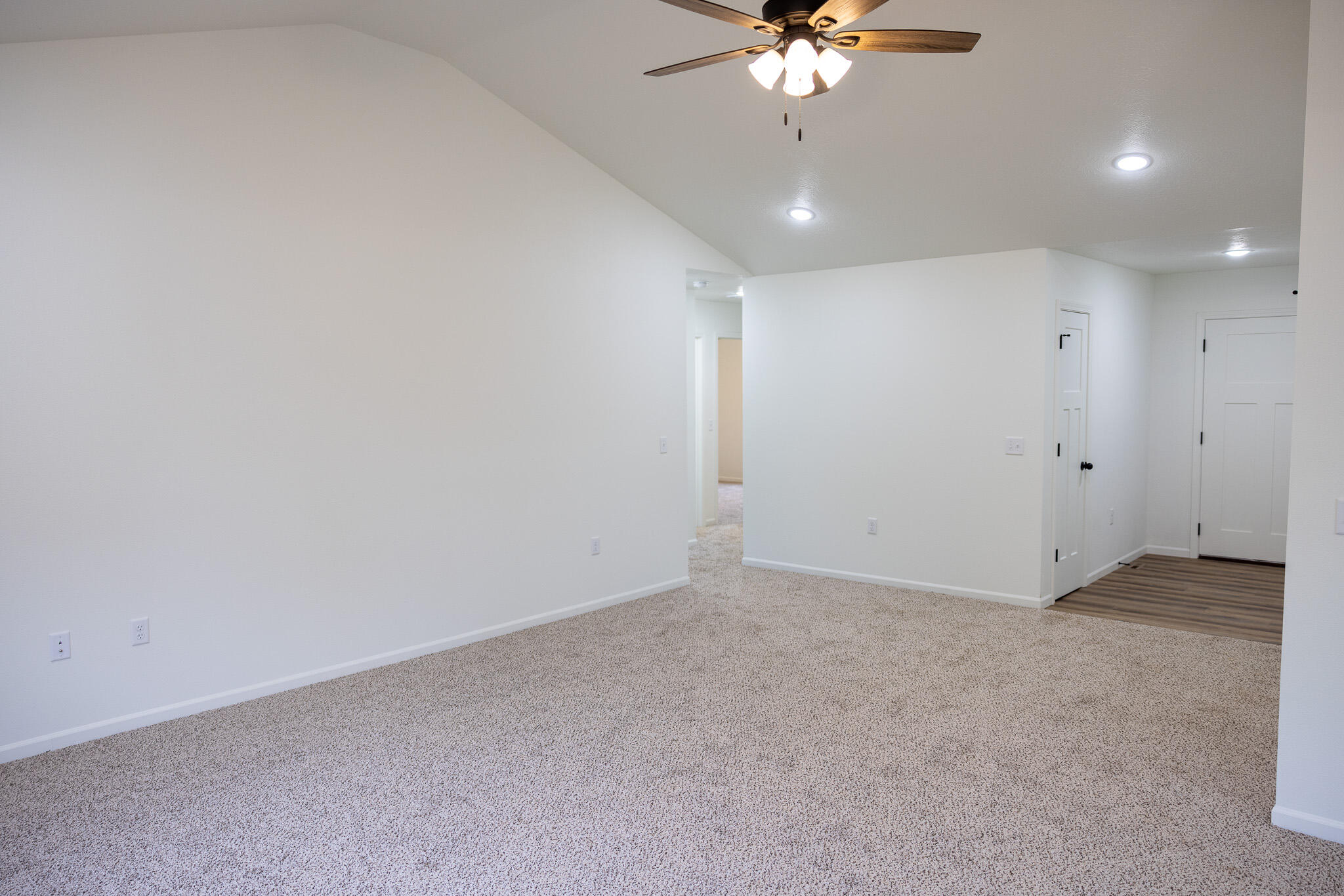 140 Blue Spruce Drive Drive Property Photo 8