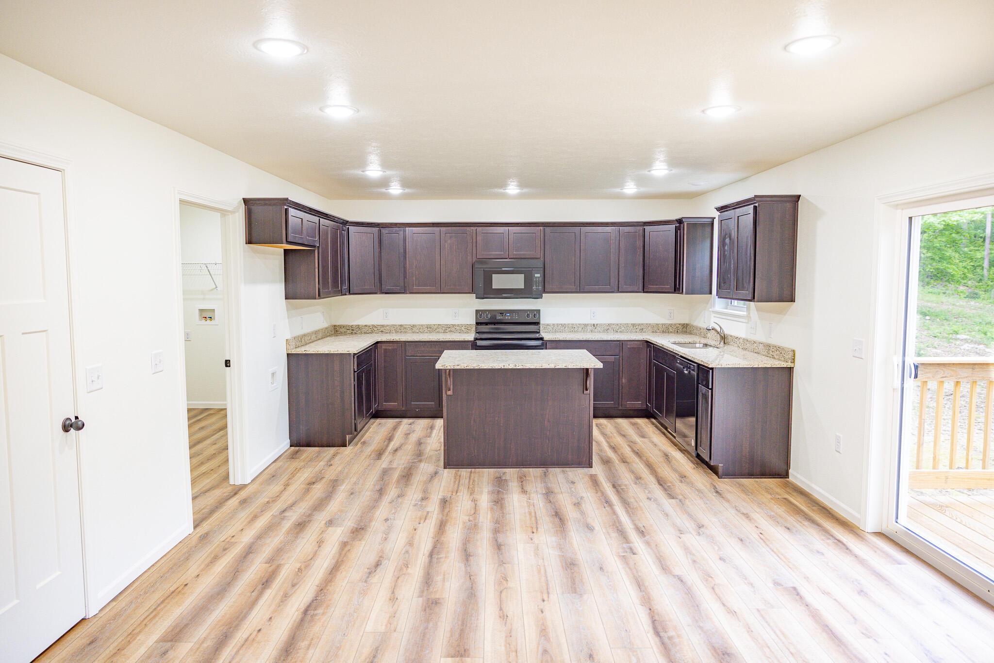 140 Blue Spruce Drive Drive Property Photo 11