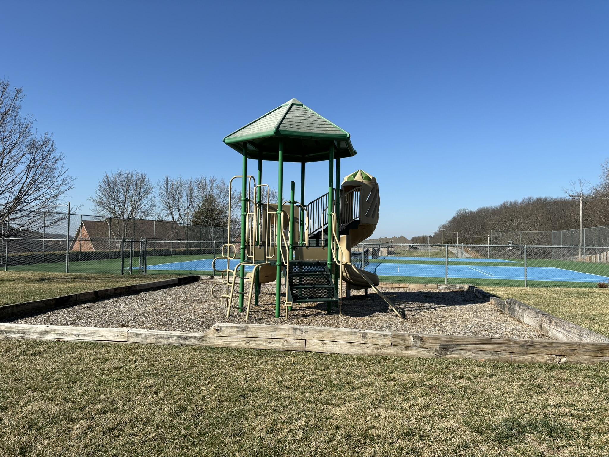 1085 West Franklin Court Property Photo 14