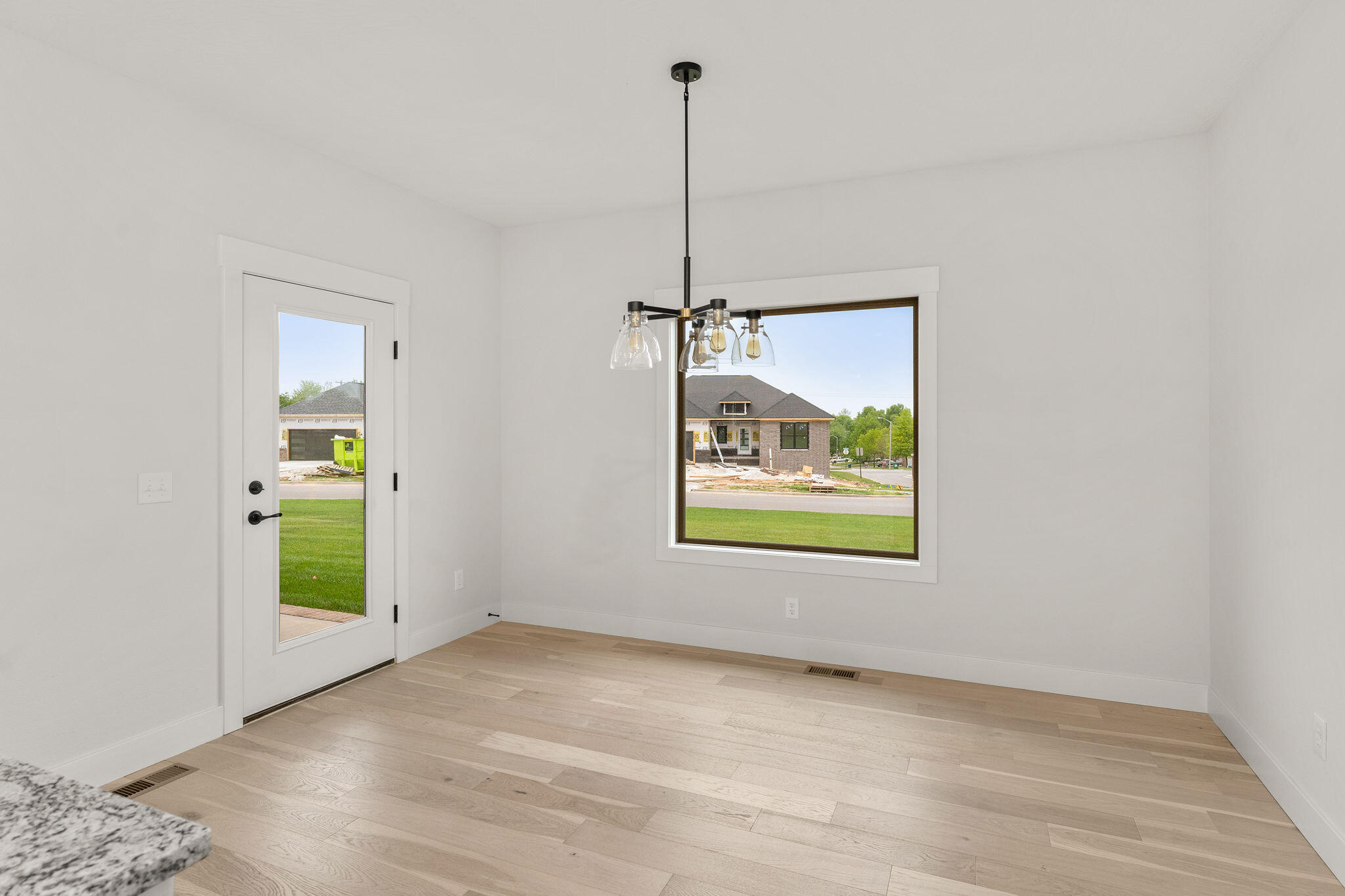 1085 West Franklin Court Property Photo 26