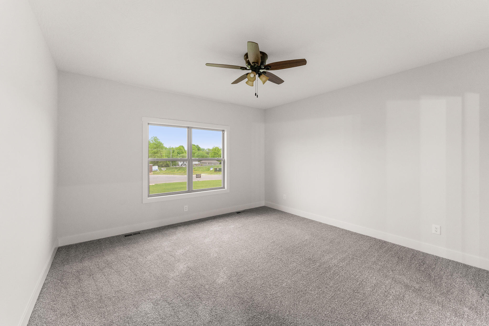 1085 West Franklin Court Property Photo 29