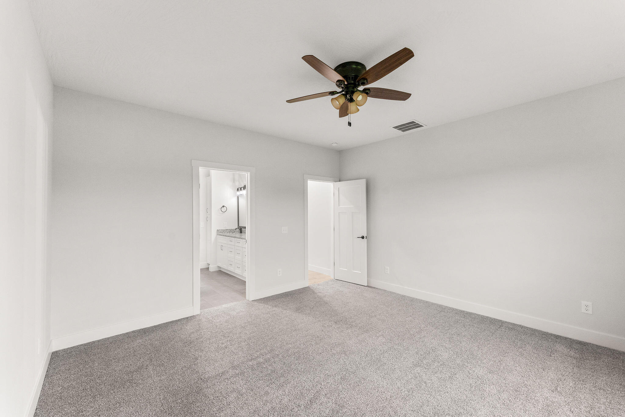 1085 West Franklin Court Property Photo 30