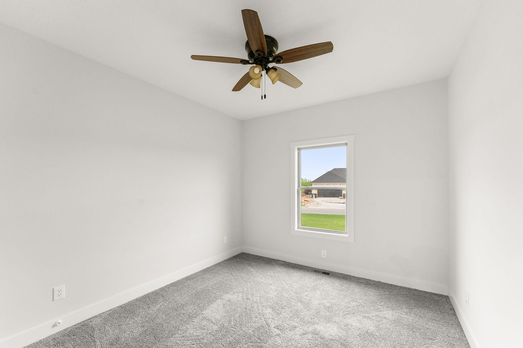 1085 West Franklin Court Property Photo 40