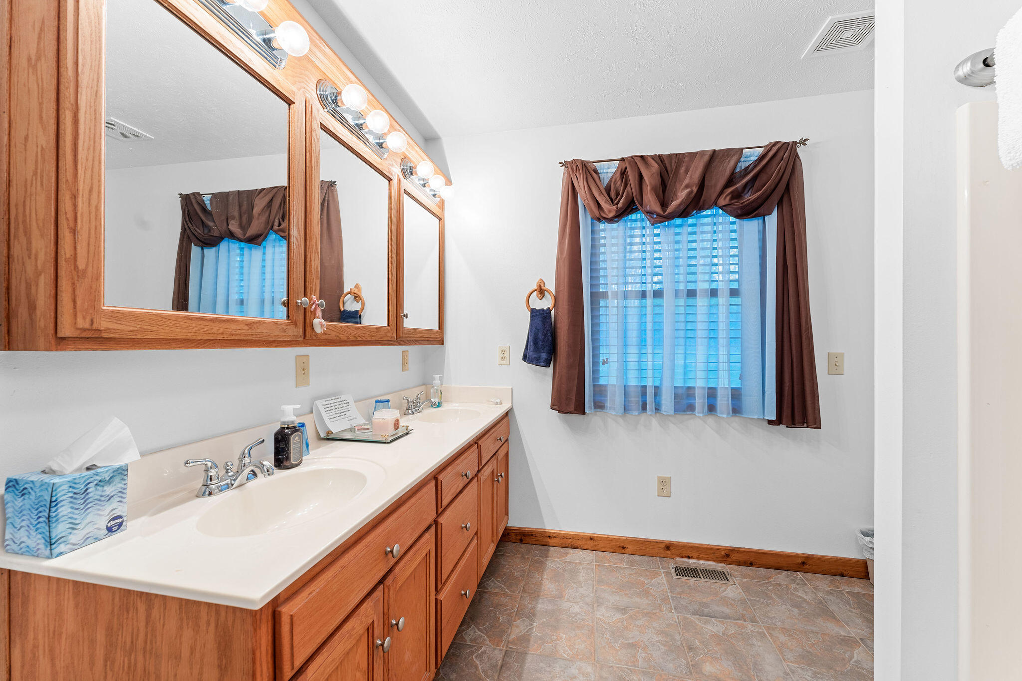 24265 Raintree Lane Property Photo 35