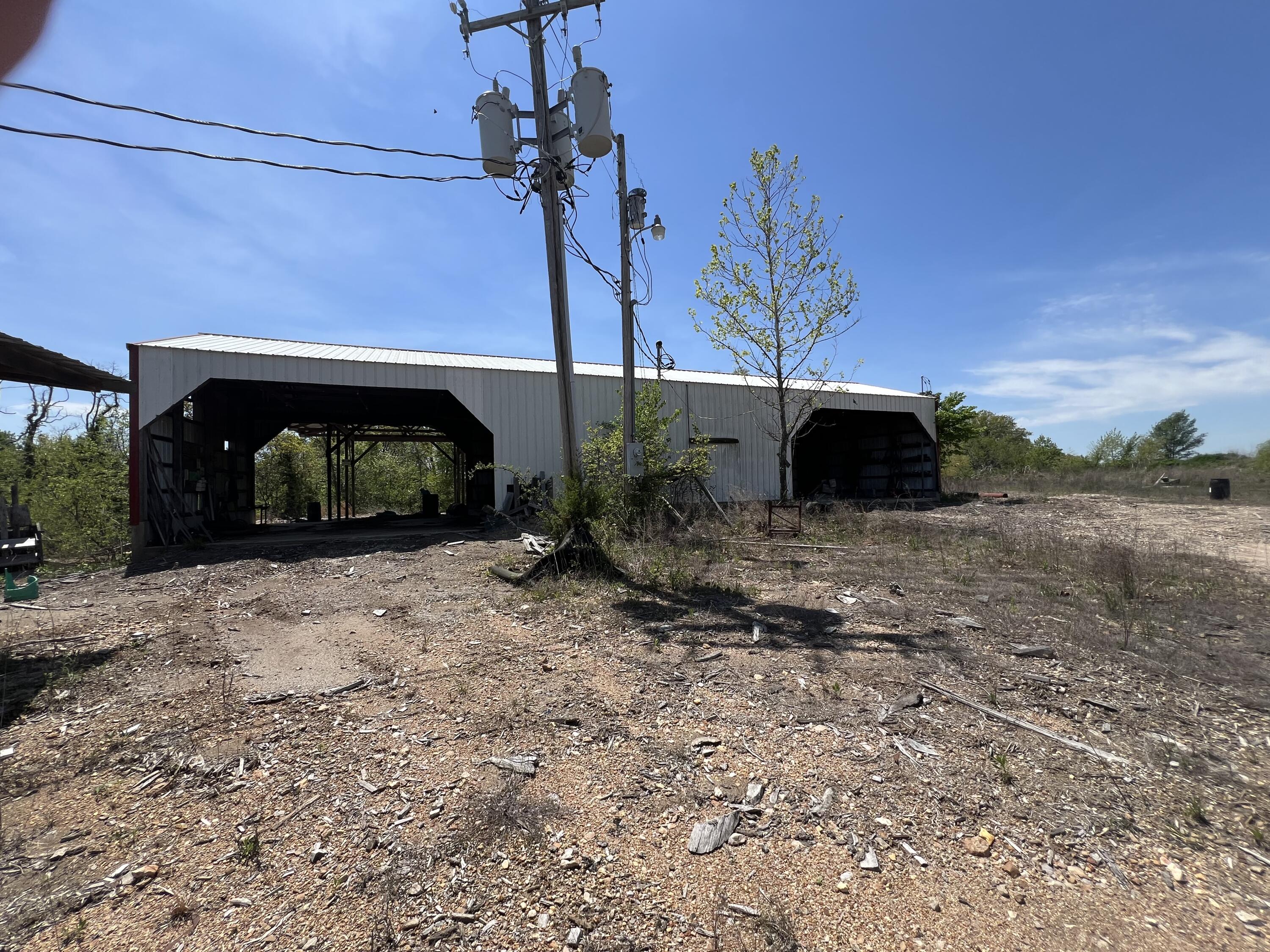 15839 East State Highway 76 Property Photo 7