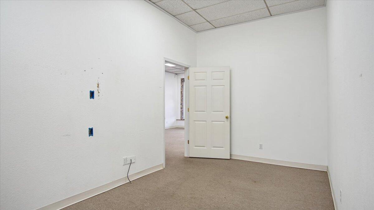 60266610 Property Photo 10